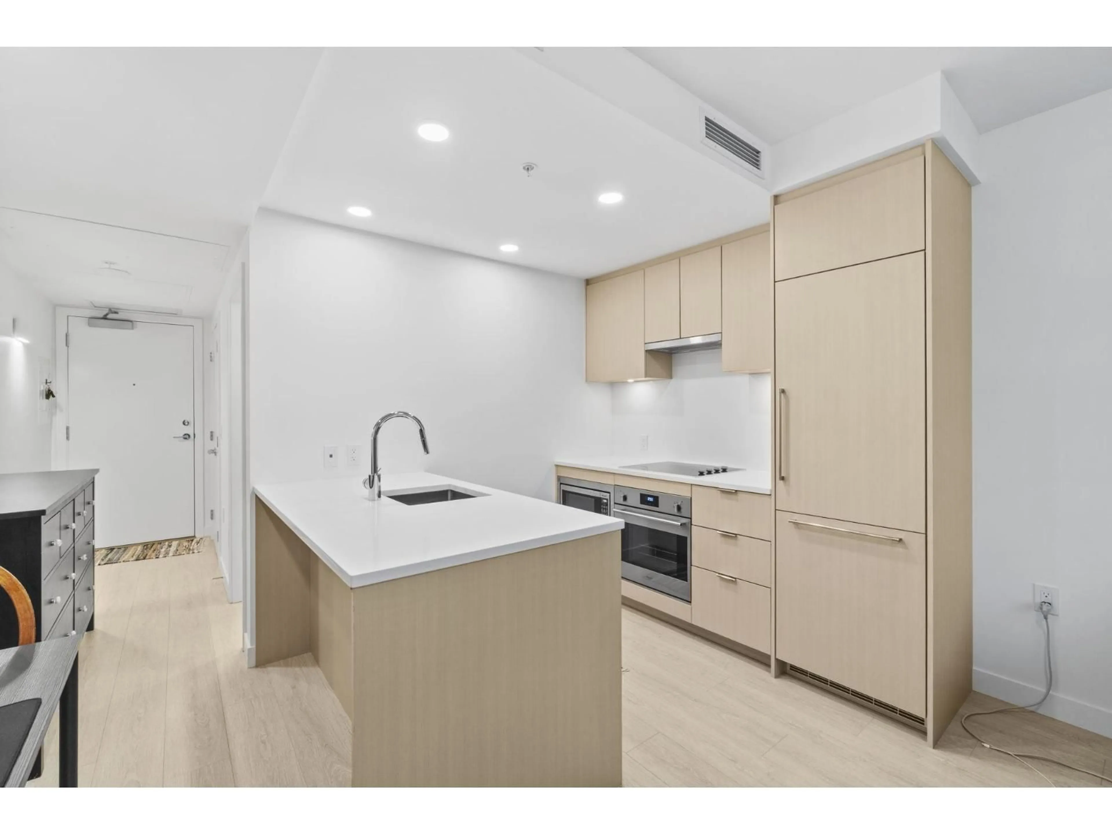 Standard kitchen, unknown for 1203 - 13675 107A AVENUE, Surrey British Columbia V3T2H3