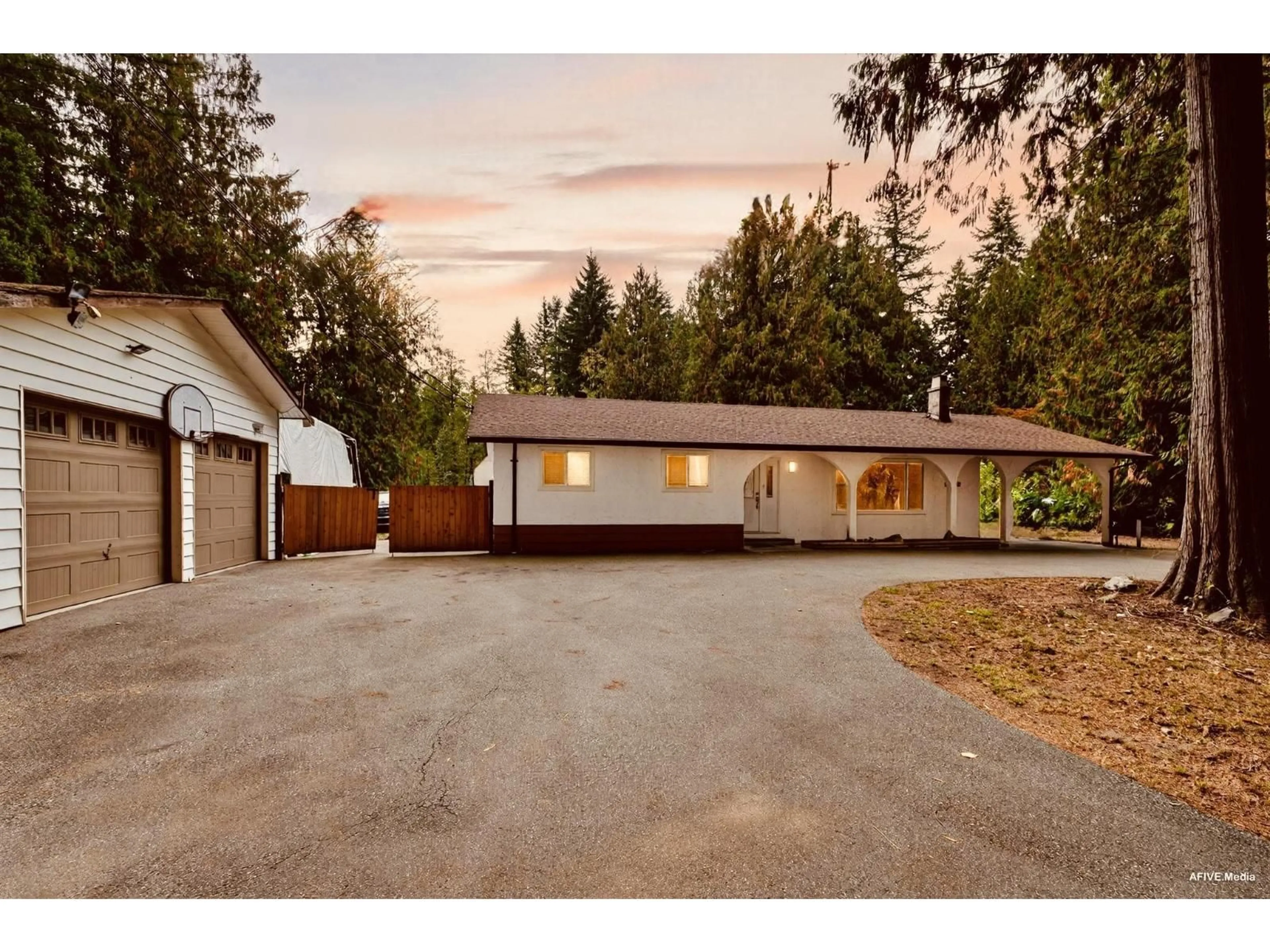 A pic from outside/outdoor area/front of a property/back of a property/a pic from drone, street for 25160 54 AVENUE, Langley British Columbia V4W1T3