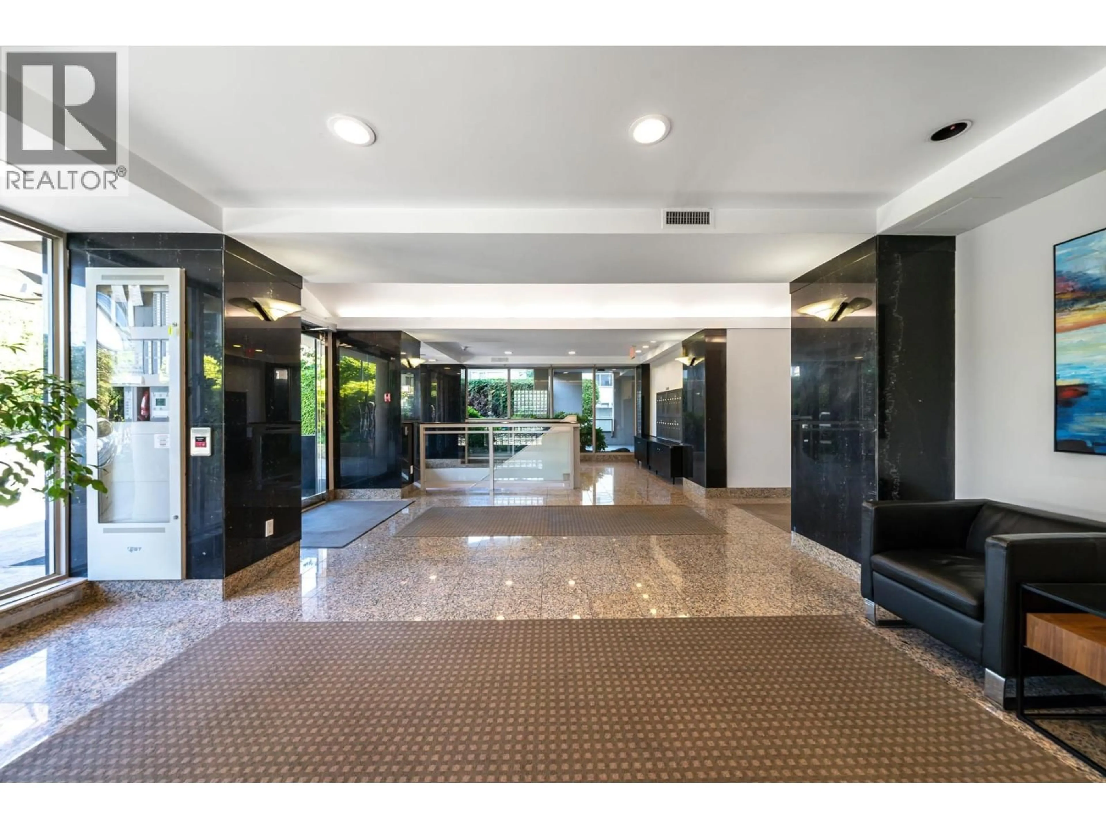 Lobby for 901 - 5850 BALSAM STREET, Vancouver British Columbia V6M4B9