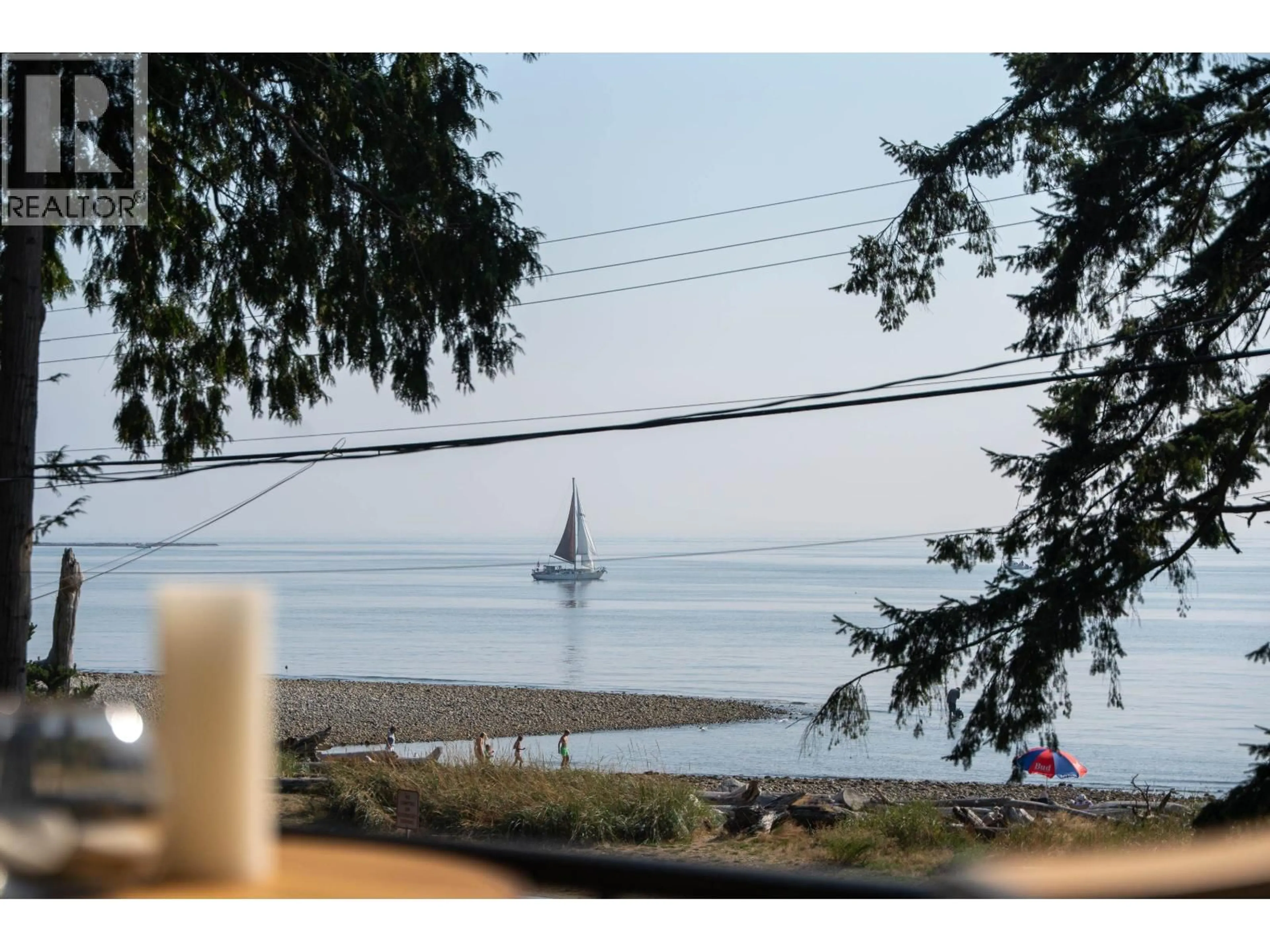 Blurry image for 1590 OCEAN BEACH, Gibsons British Columbia V0N1V5