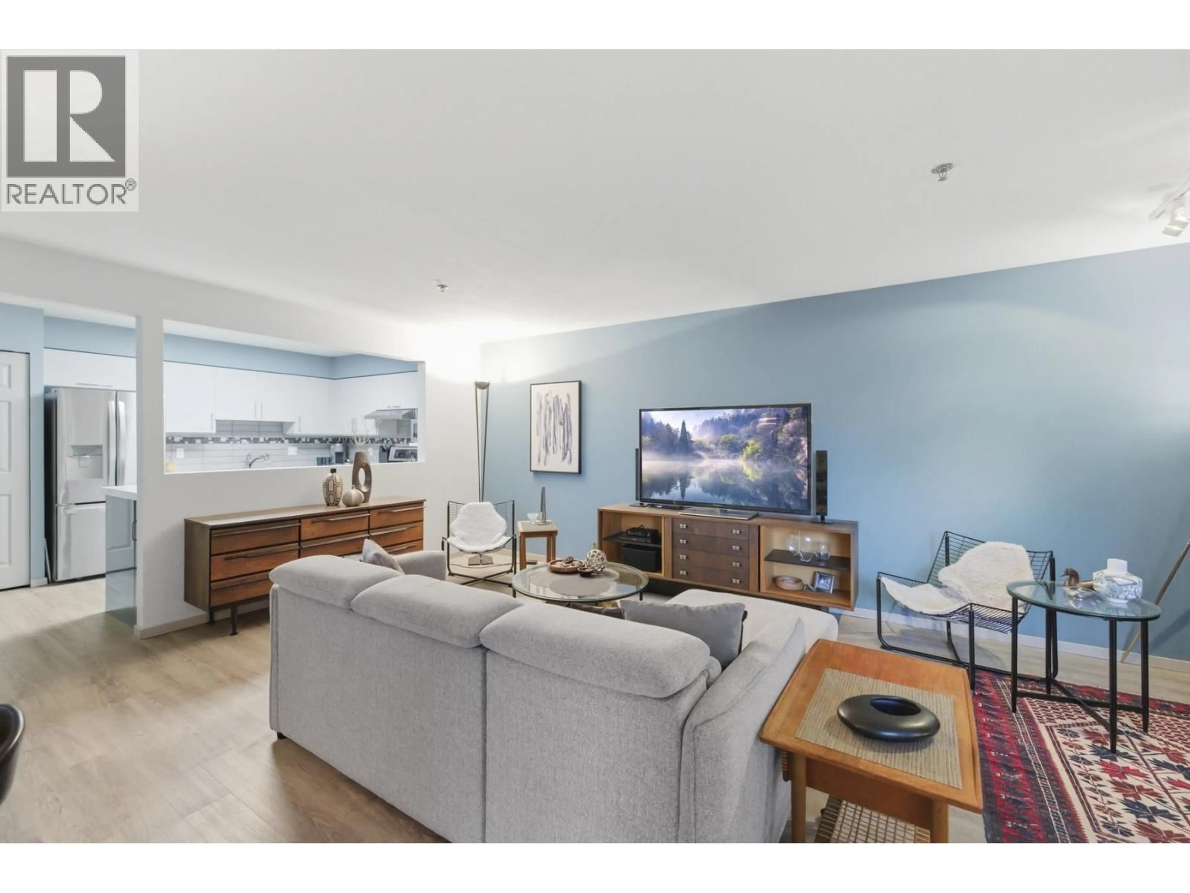 Living room with furniture, unknown for 301 - 1148 WESTWOOD STREET, Coquitlam British Columbia V3B4S4