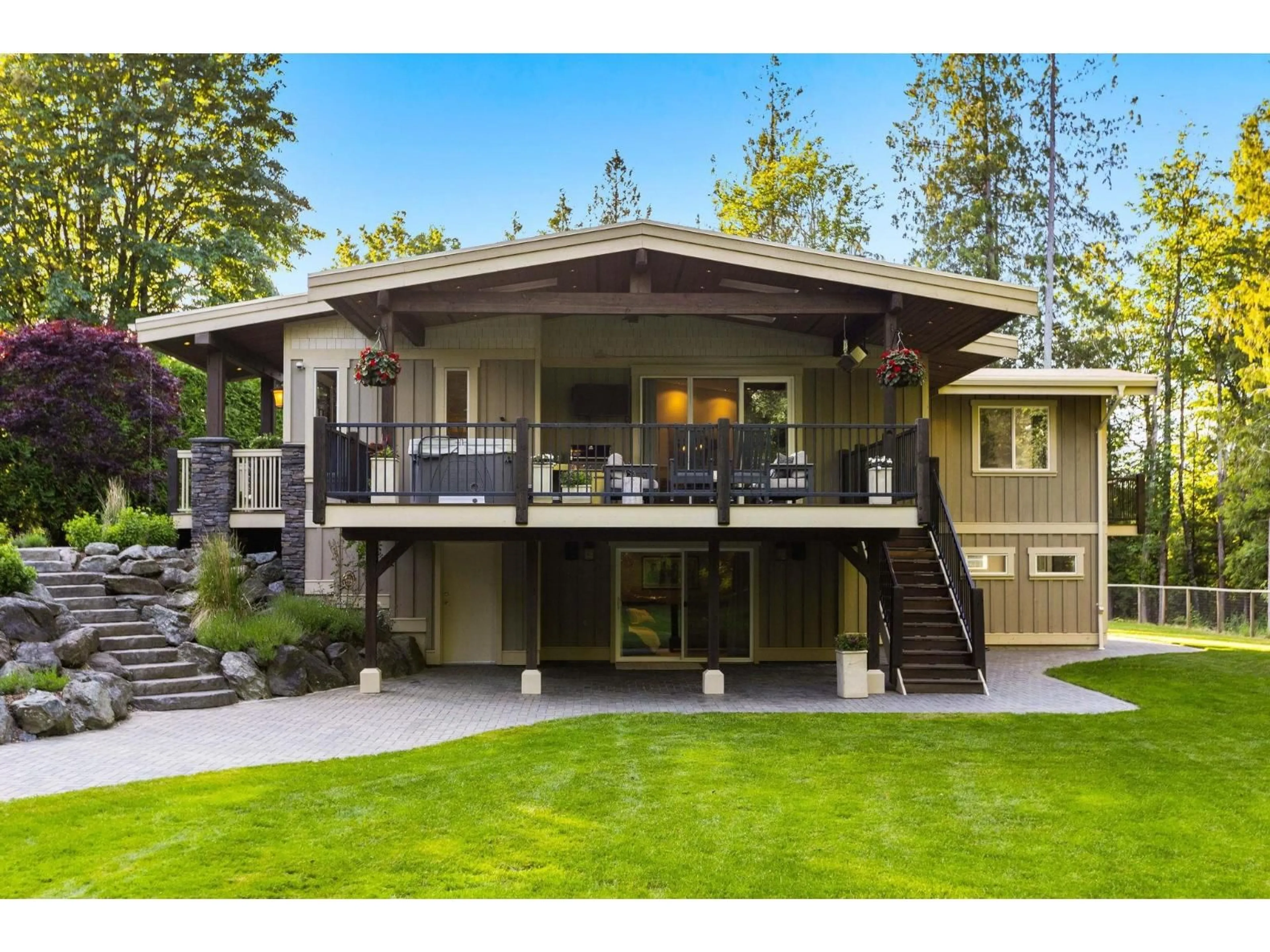 Home with vinyl exterior material, unknown for 25149 72 AVENUE, Langley British Columbia V4W1J1