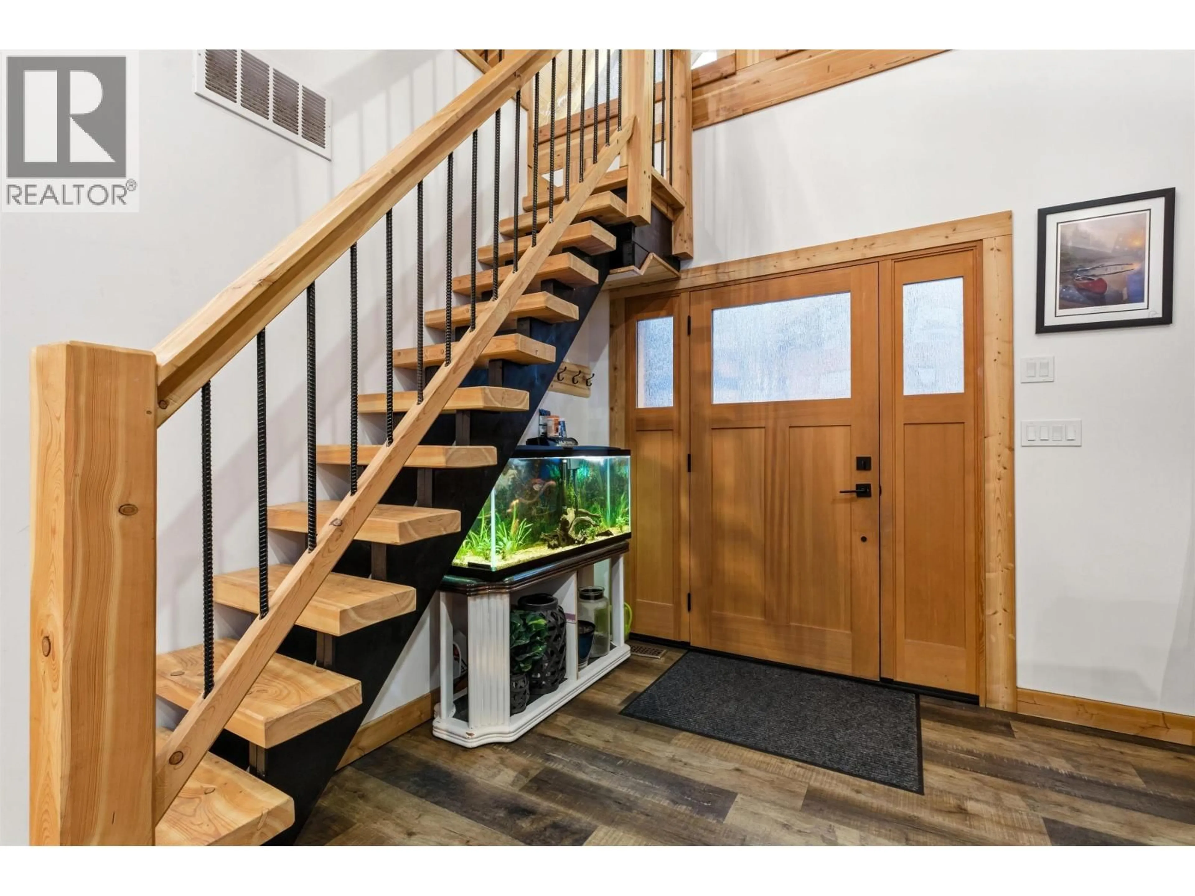 Indoor entryway for 4164 MOSER ROAD, Lac La Hache British Columbia V0K1T0