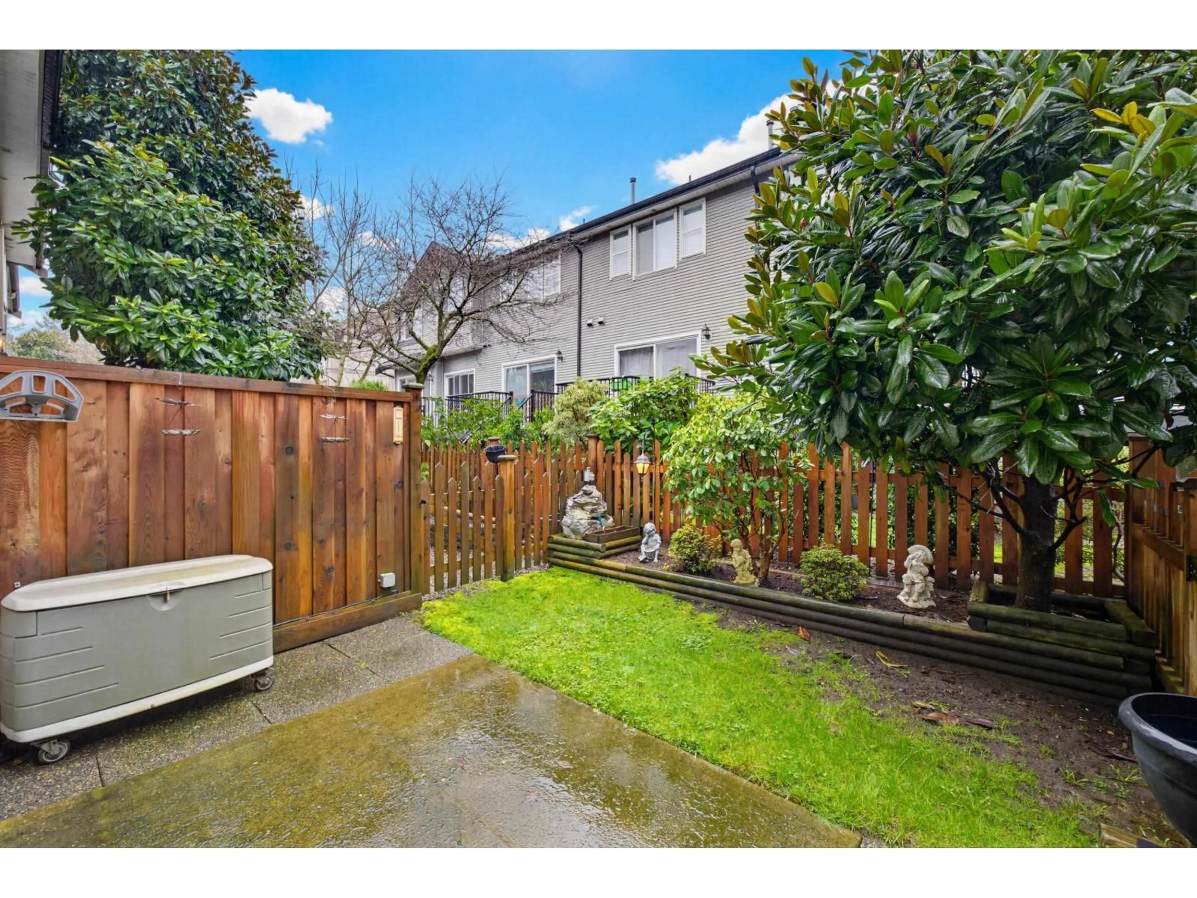 Patio, street for 55 - 8737 161 STREET, Surrey British Columbia V4N5G3