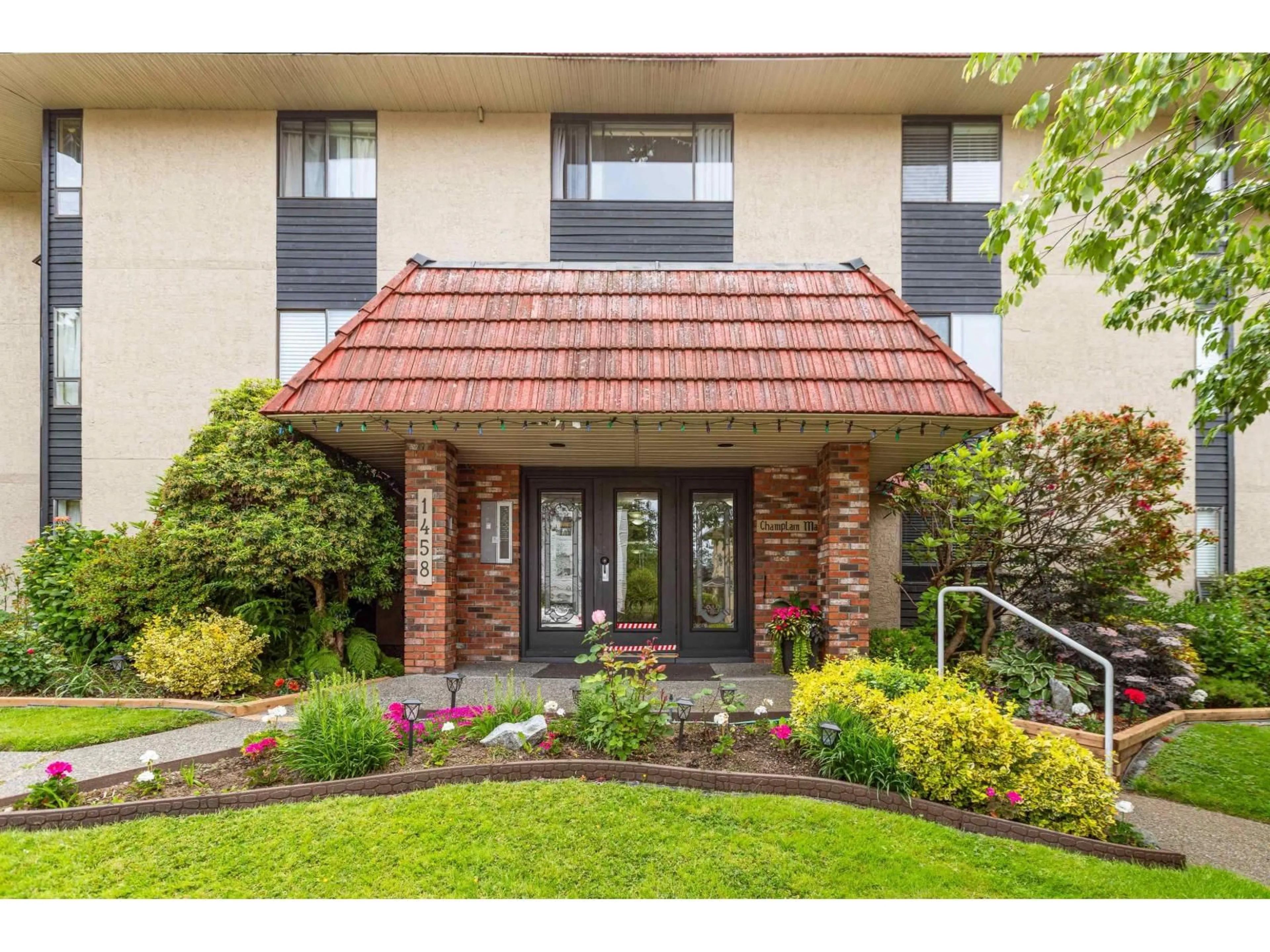 Unknown for 204 - 1458 BLACKWOOD STREET, White Rock British Columbia V4B3V4