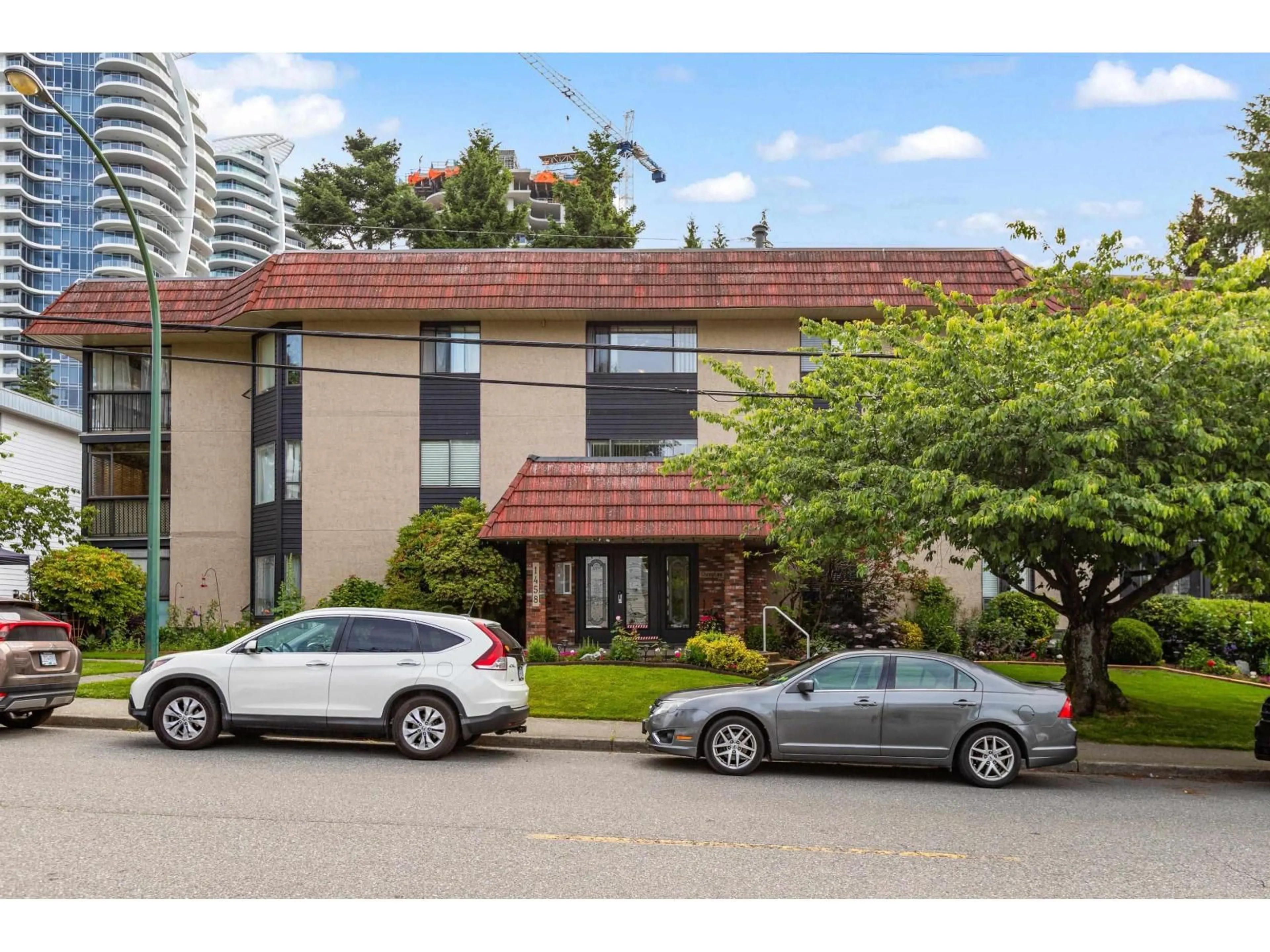 Unknown for 204 - 1458 BLACKWOOD STREET, White Rock British Columbia V4B3V4
