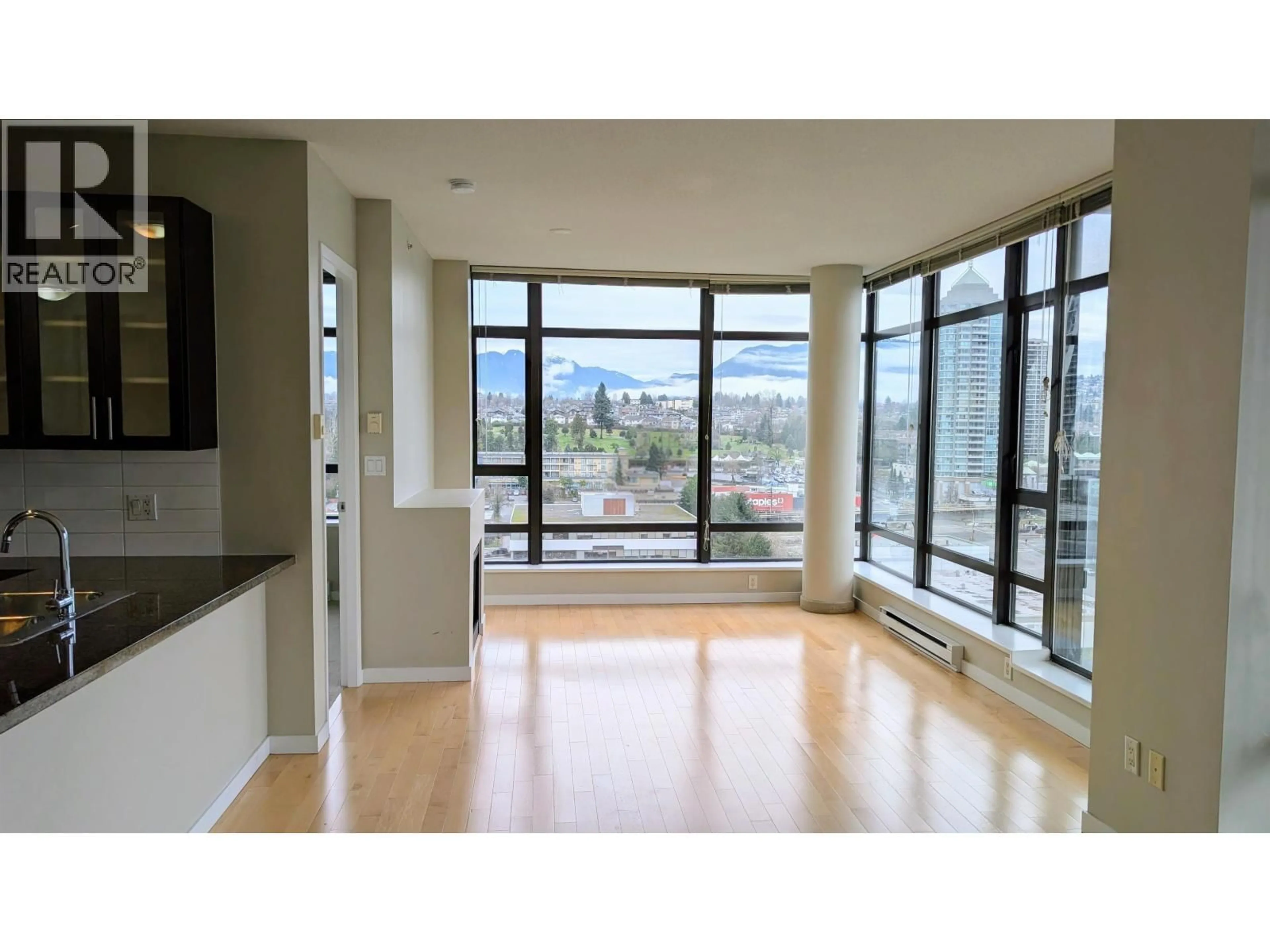 Unknown for 1703 - 4250 DAWSON STREET, Burnaby British Columbia V5C4B1