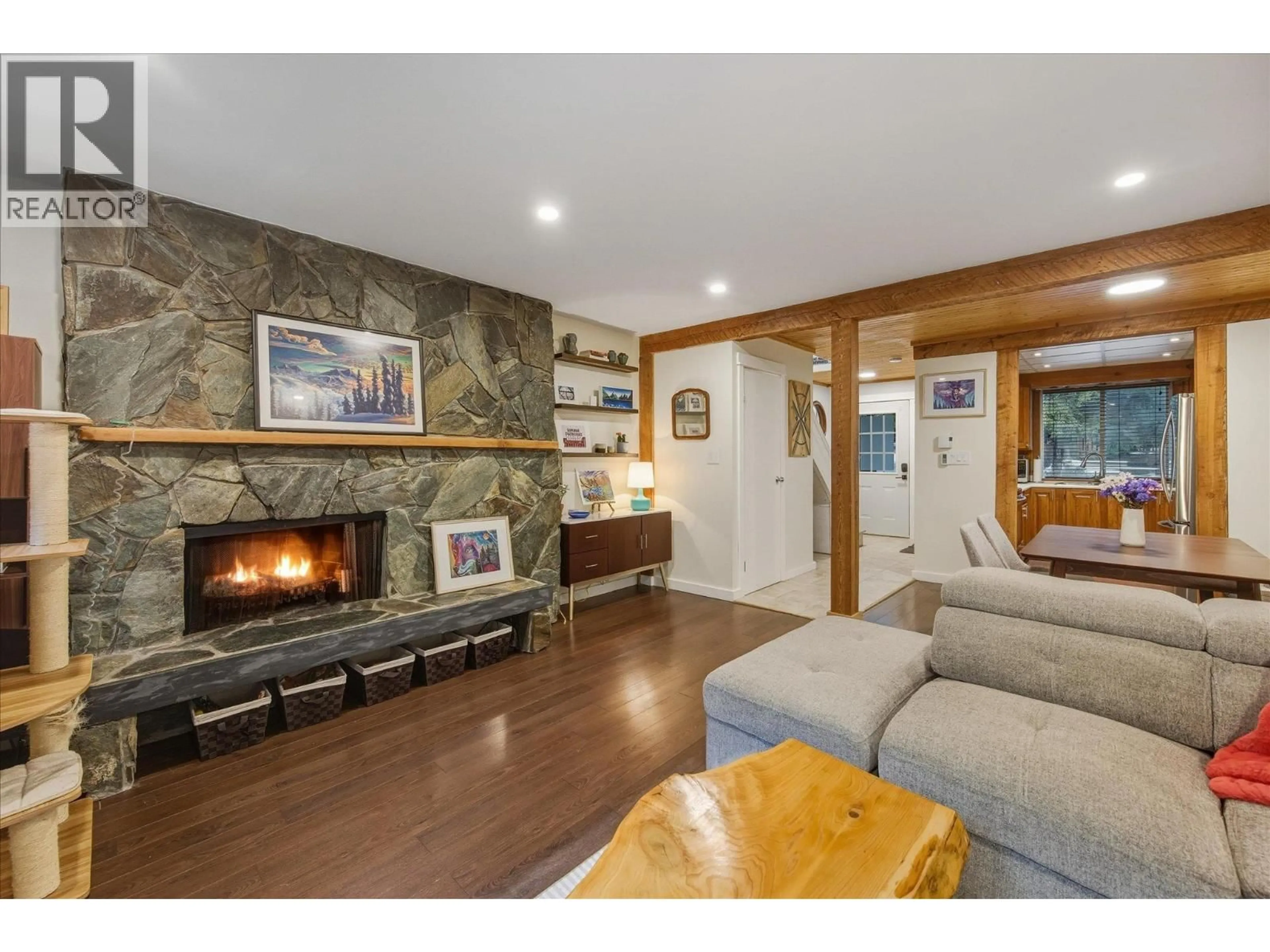 Living room with furniture, wood/laminate floor for 3 - 8022 TIMBER LANE, Whistler British Columbia V8E0G1