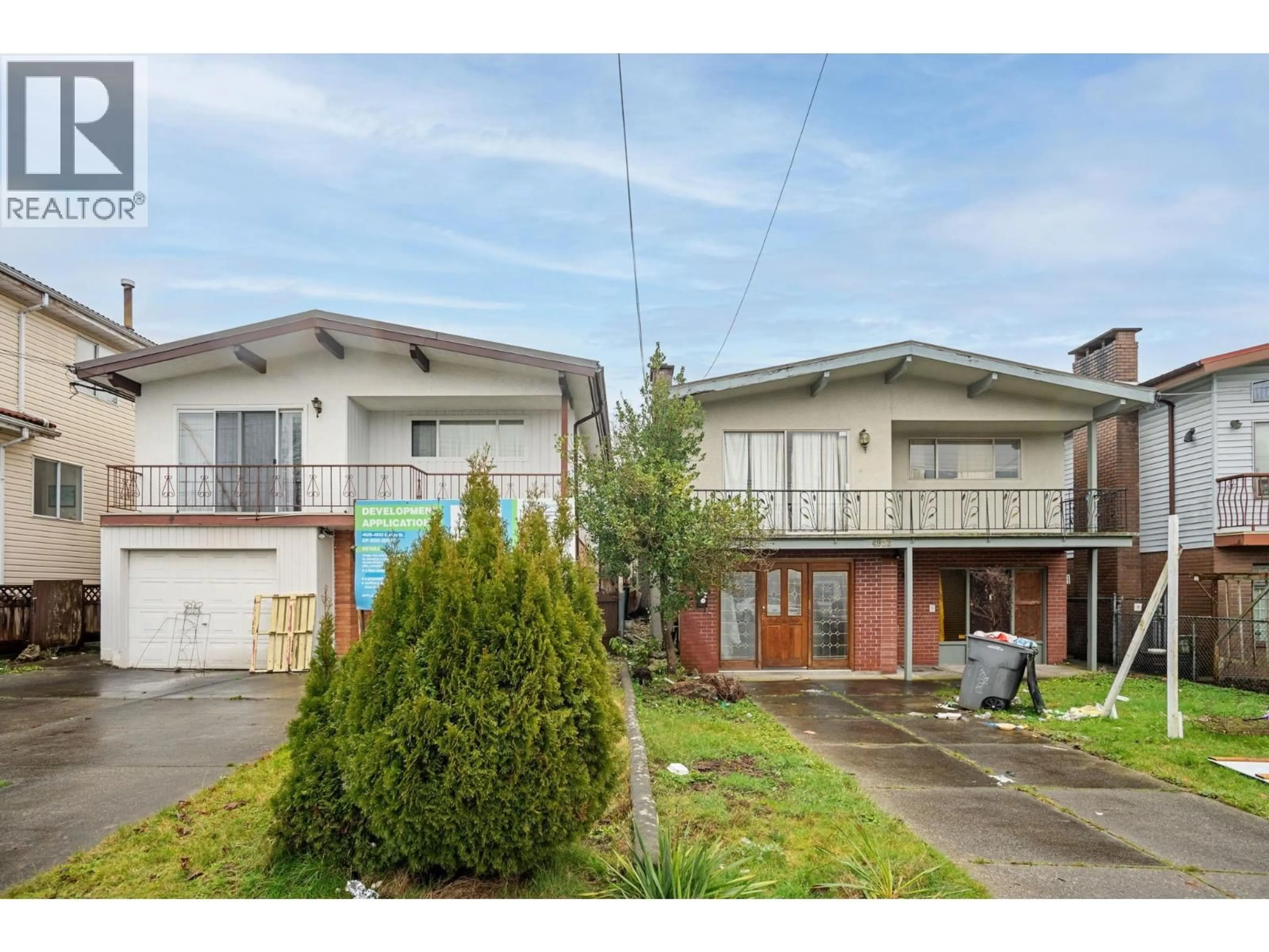 A pic from outside/outdoor area/front of a property/back of a property/a pic from drone, street for 4928 EARLES STREET, Vancouver British Columbia V5R3R5