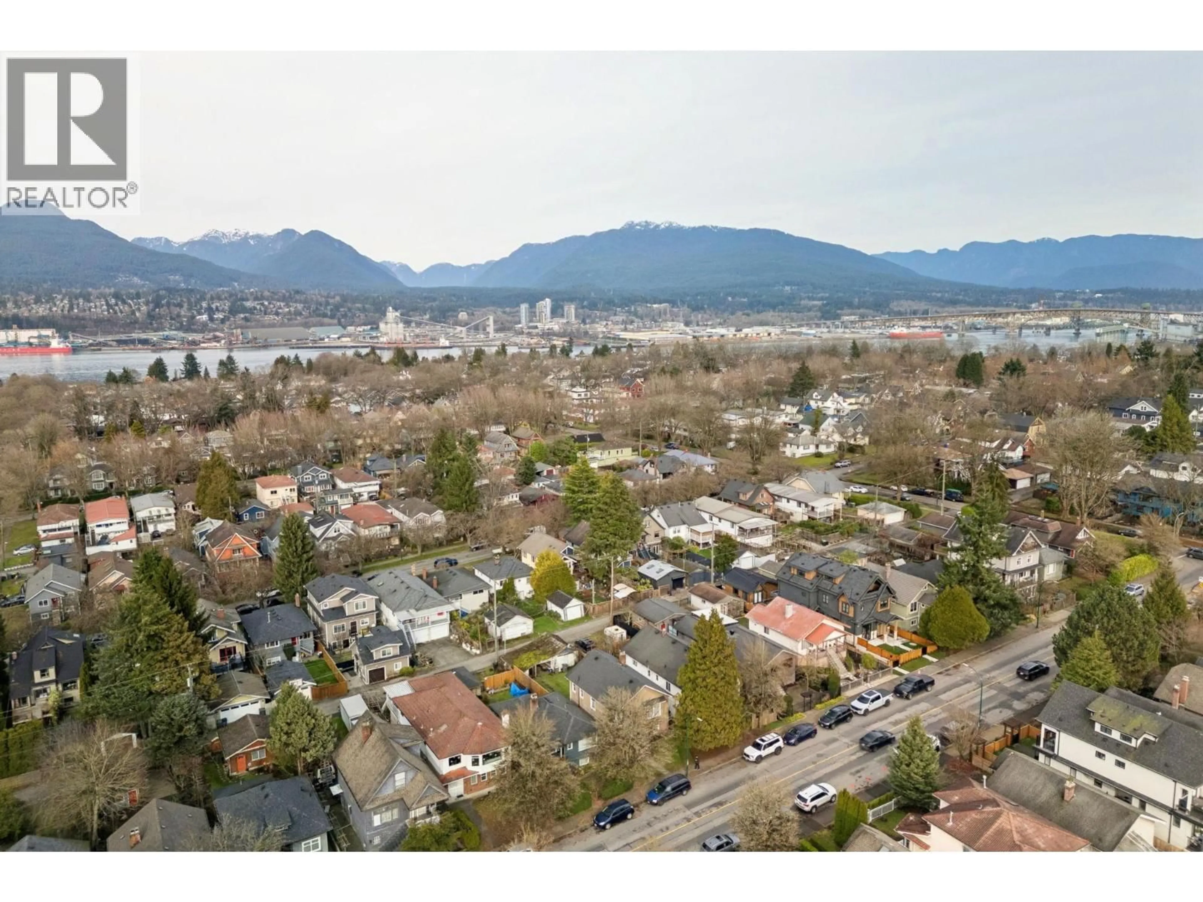 A pic from outside/outdoor area/front of a property/back of a property/a pic from drone, mountain view for 4928 EARLES STREET, Vancouver British Columbia V5R3R5