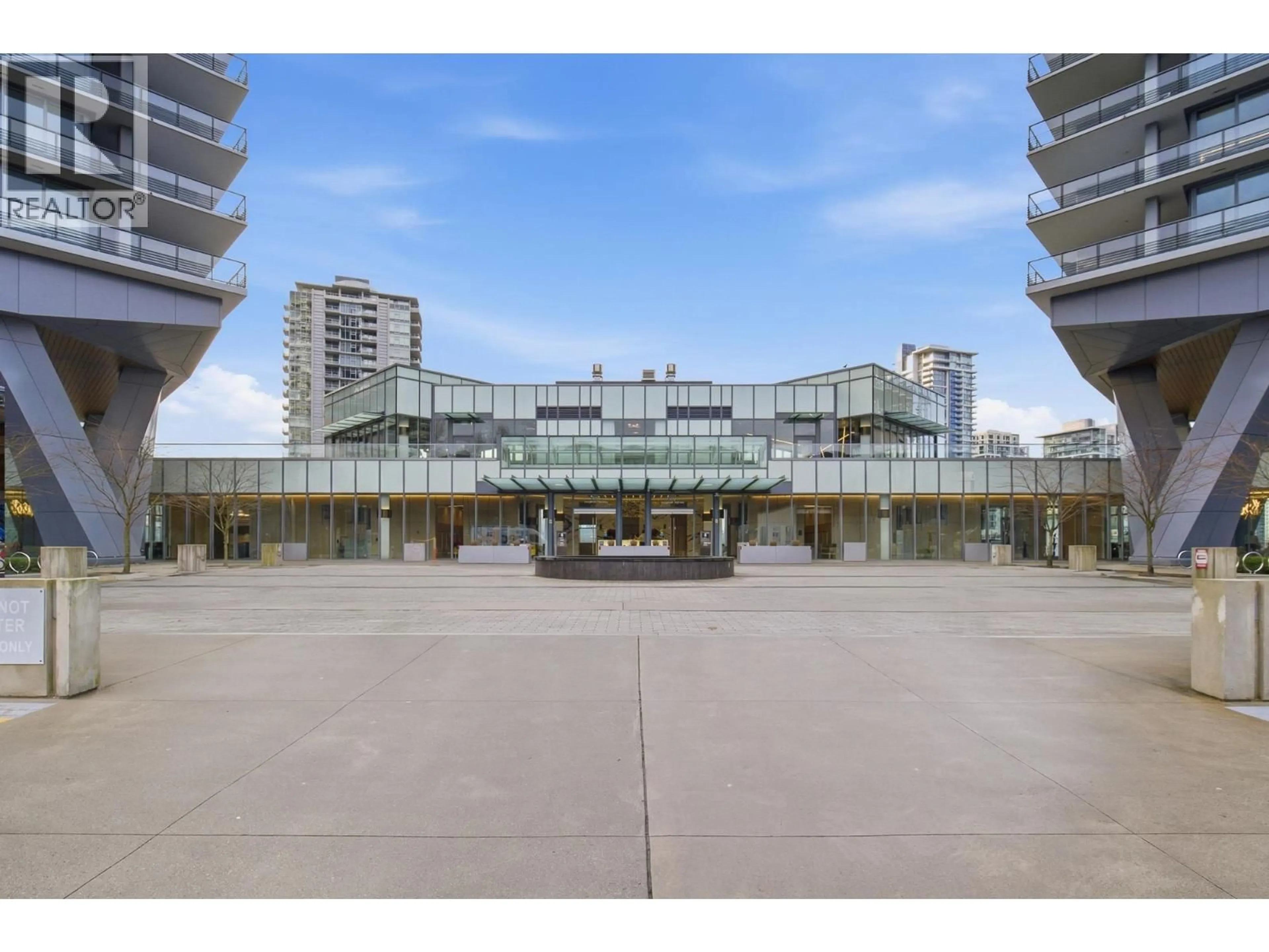 Indoor foyer for 1009 - 4730 LOUGHEED HIGHWAY, Burnaby British Columbia V5C0M9