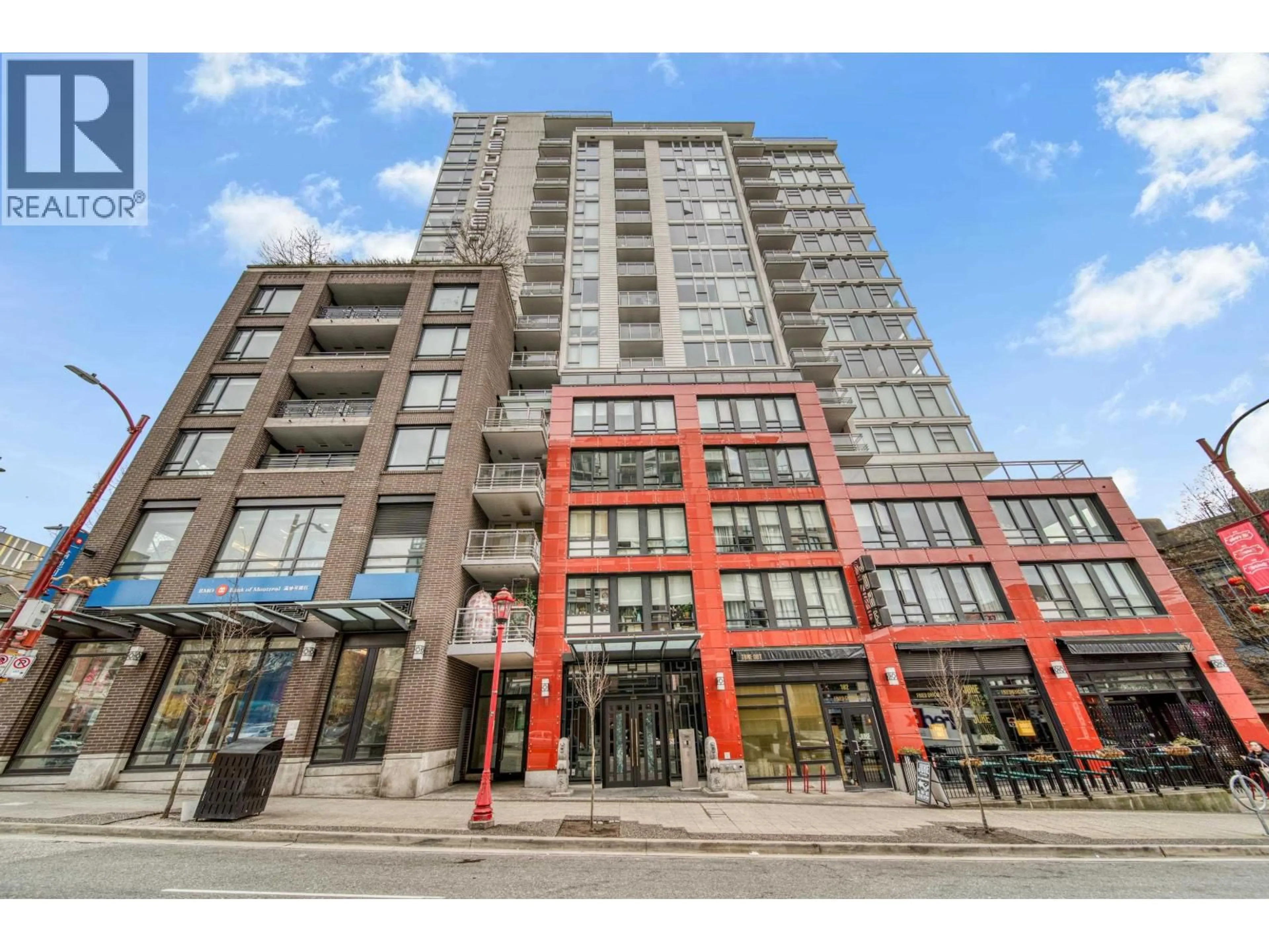 Indoor foyer for PH7 - 188 KEEFER STREET, Vancouver British Columbia V6A0E3