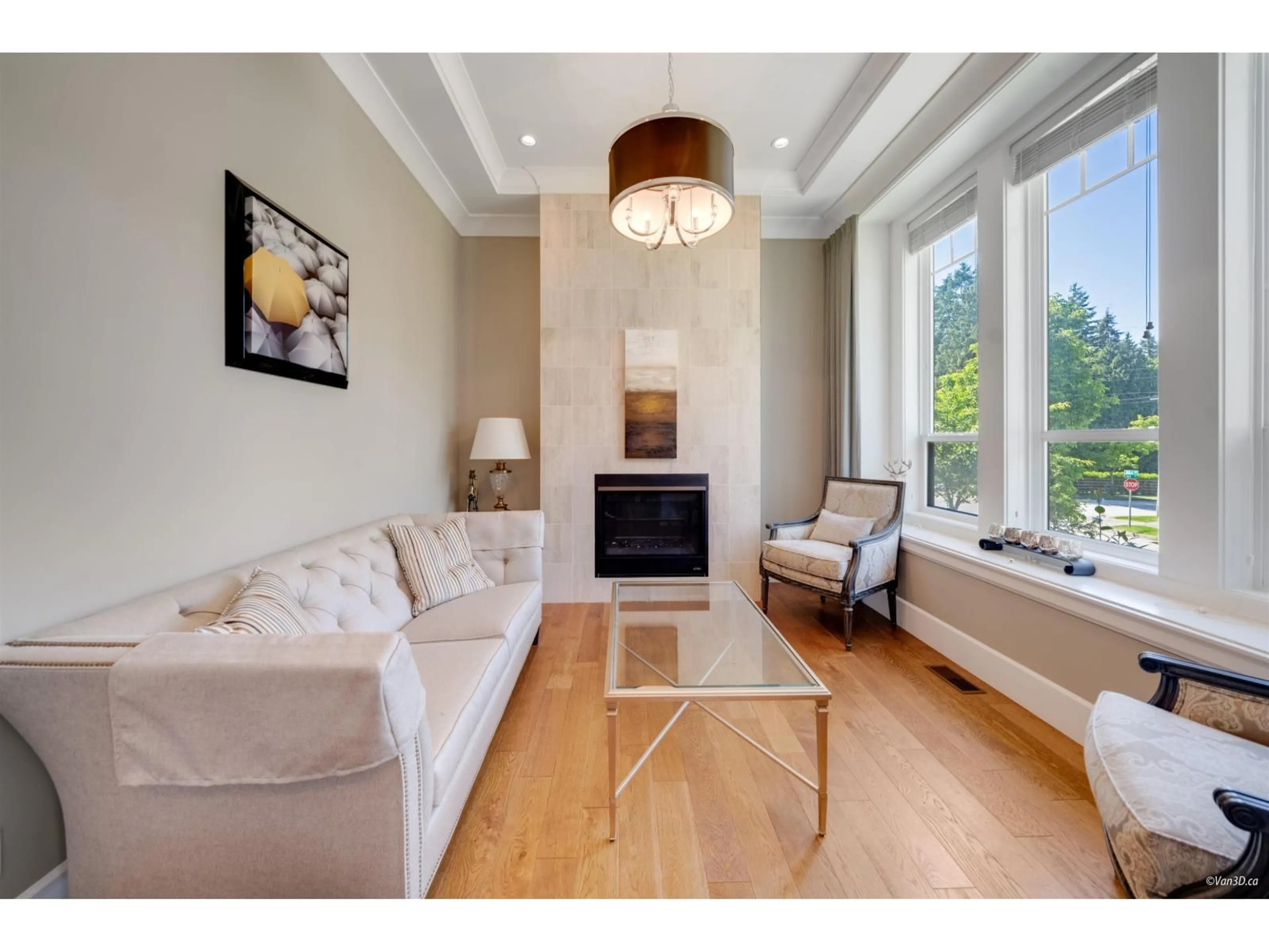 Living room with furniture, wood/laminate floor for 14428 33A AVENUE, Surrey British Columbia V4P3R7