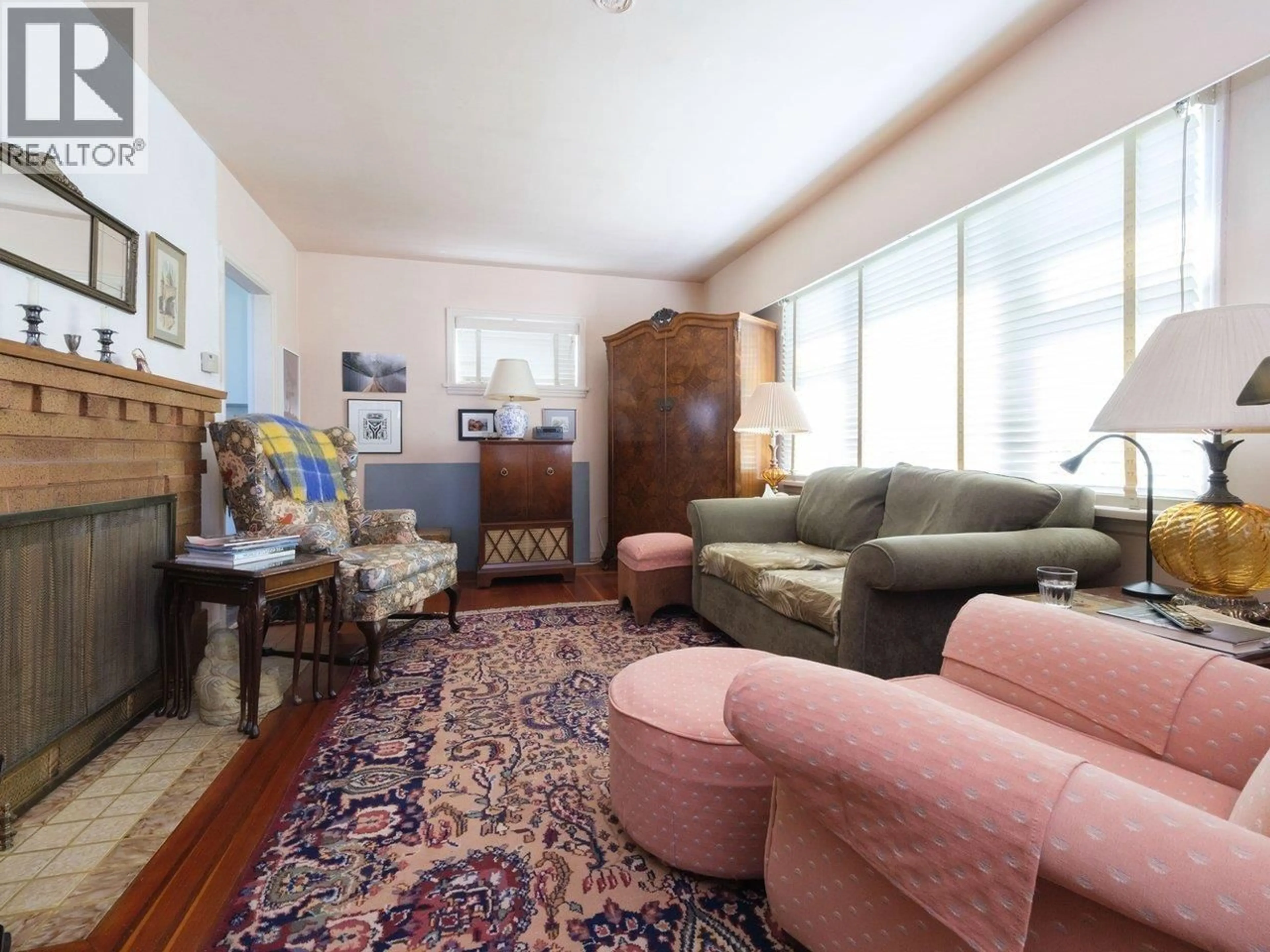 Living room with furniture, unknown for 8510 MONTCALM STREET, Vancouver British Columbia V6P4P7