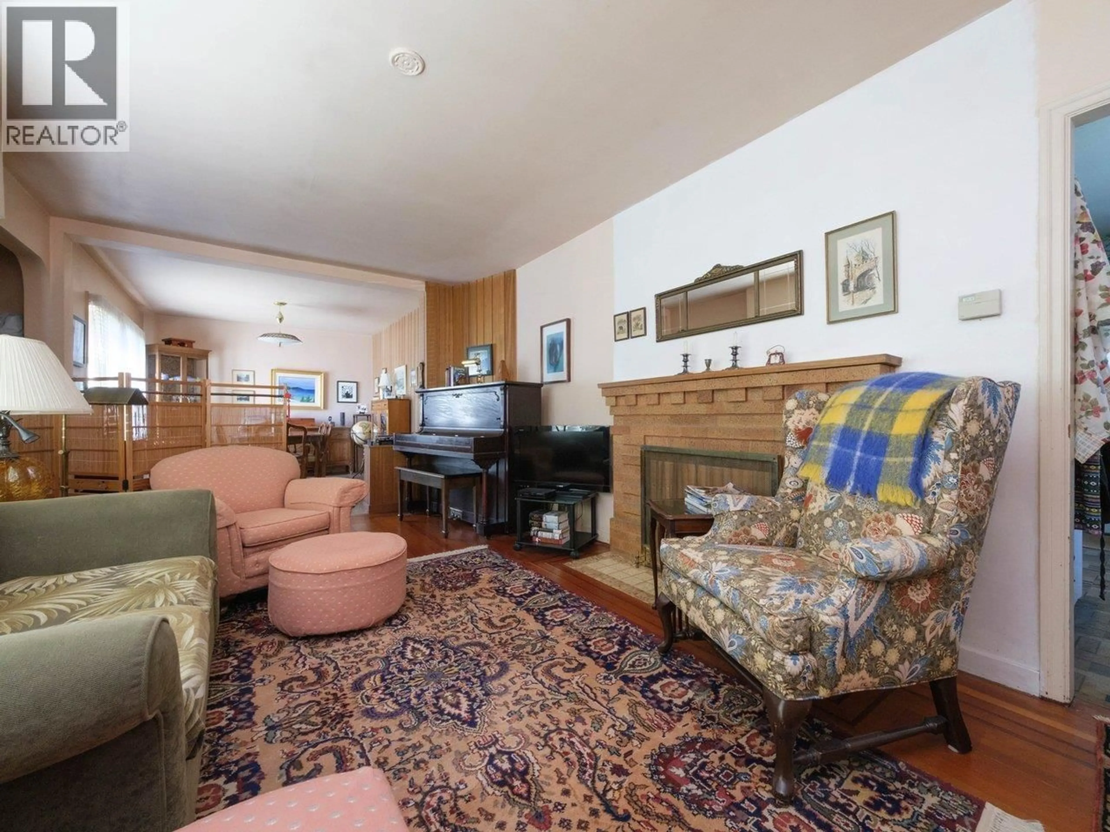 Living room with furniture, unknown for 8510 MONTCALM STREET, Vancouver British Columbia V6P4P7