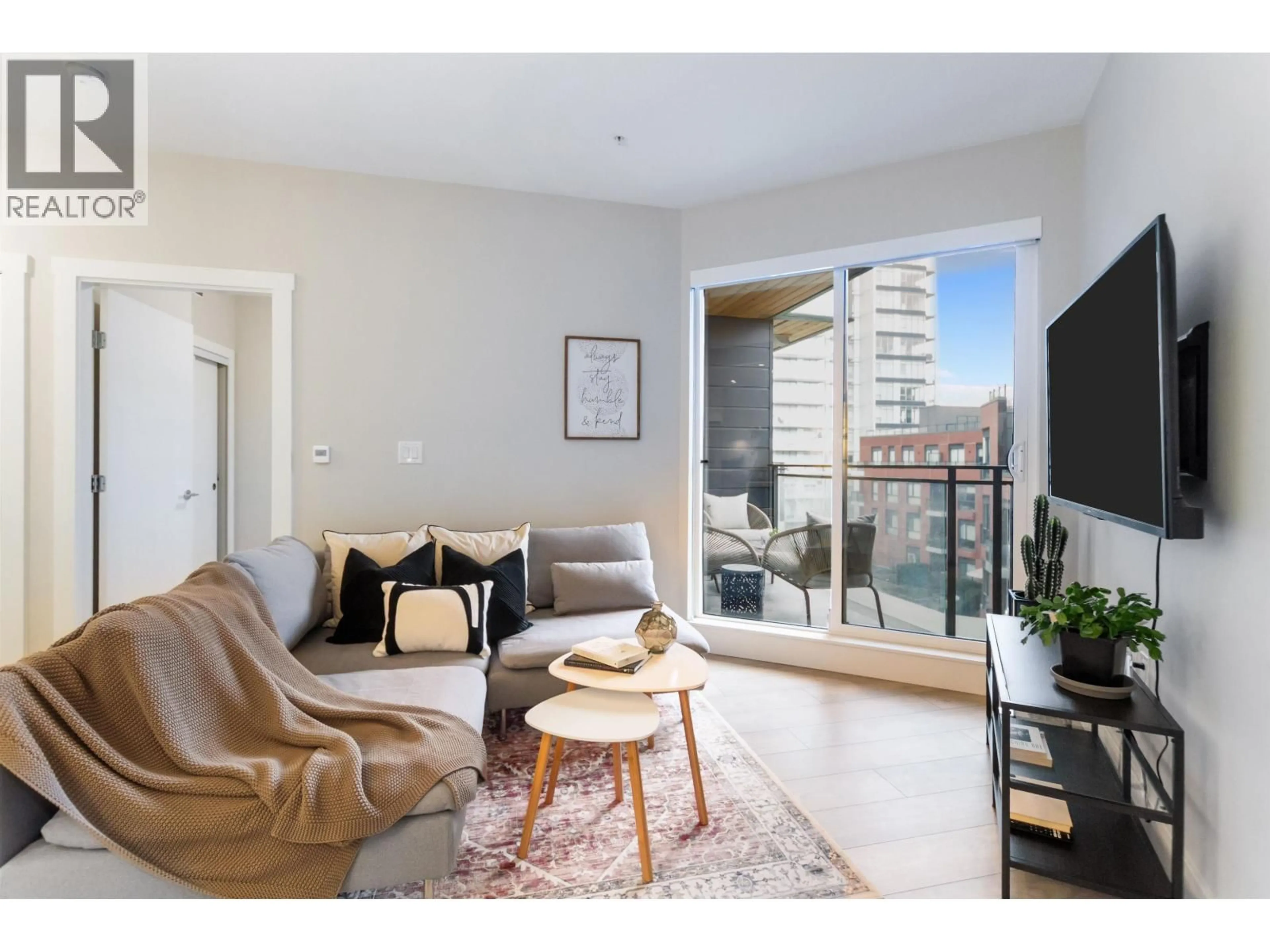 Living room with furniture, unknown for 513 - 3588 SAWMILL CRESCENT, Vancouver British Columbia V5S0H5