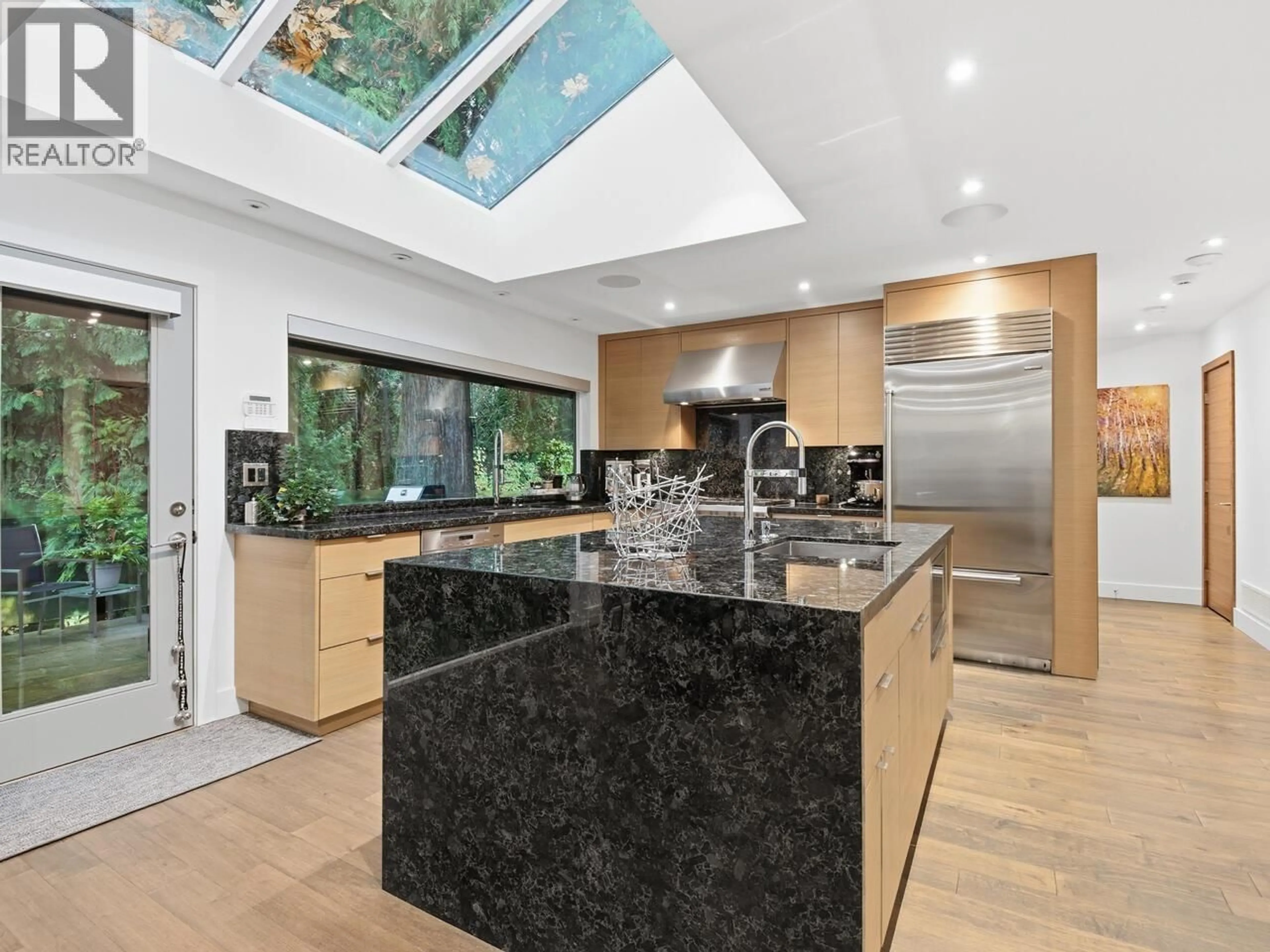 Contemporary kitchen, ceramic/tile floor for 1381 CHINE CRESCENT, Coquitlam British Columbia V3J5X3