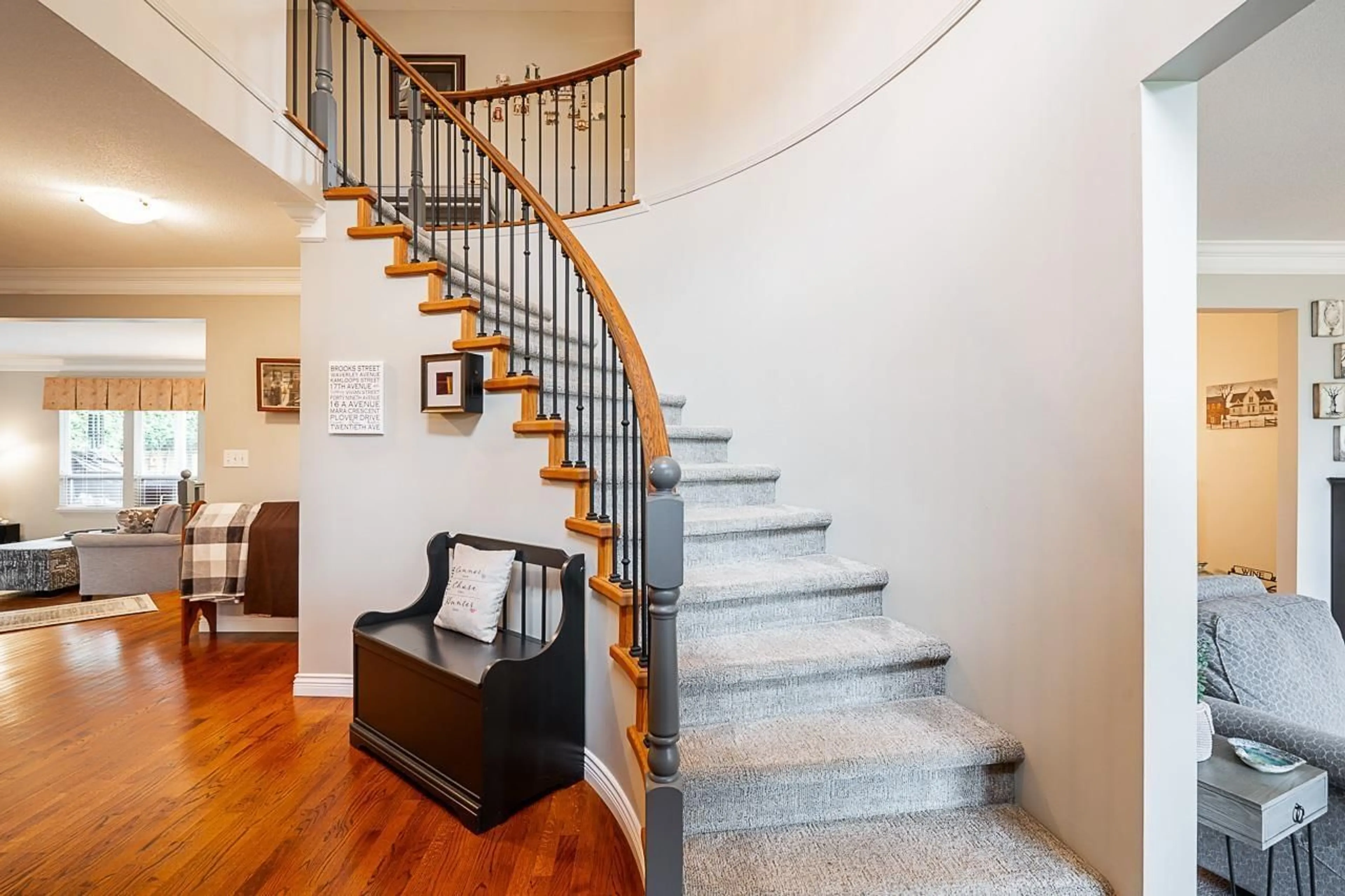 Stairs for 12432 20 AVENUE, Surrey British Columbia V4A9K5