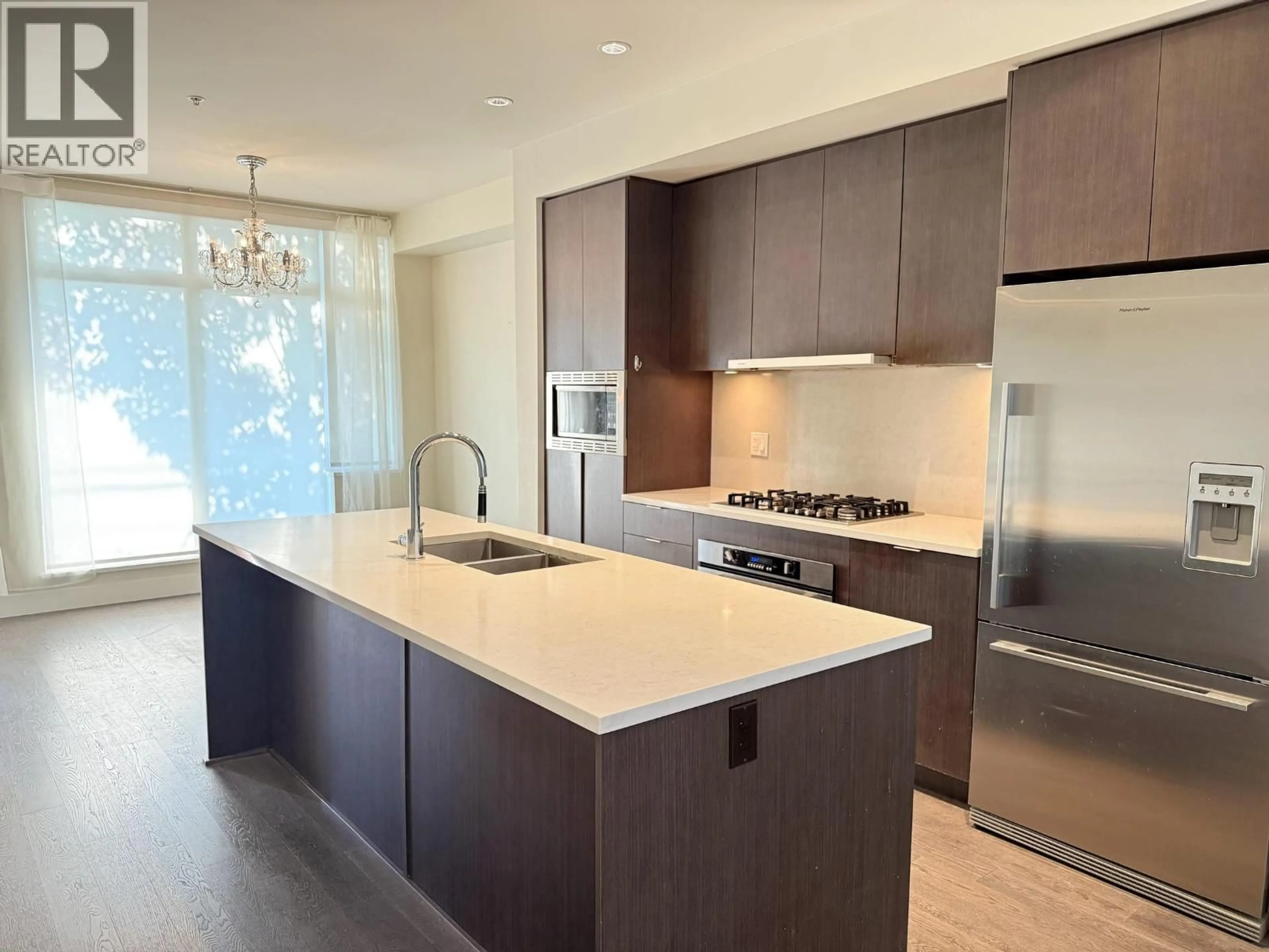 Open concept kitchen, unknown for 6180 OAK STREET, Vancouver British Columbia V6M2W2