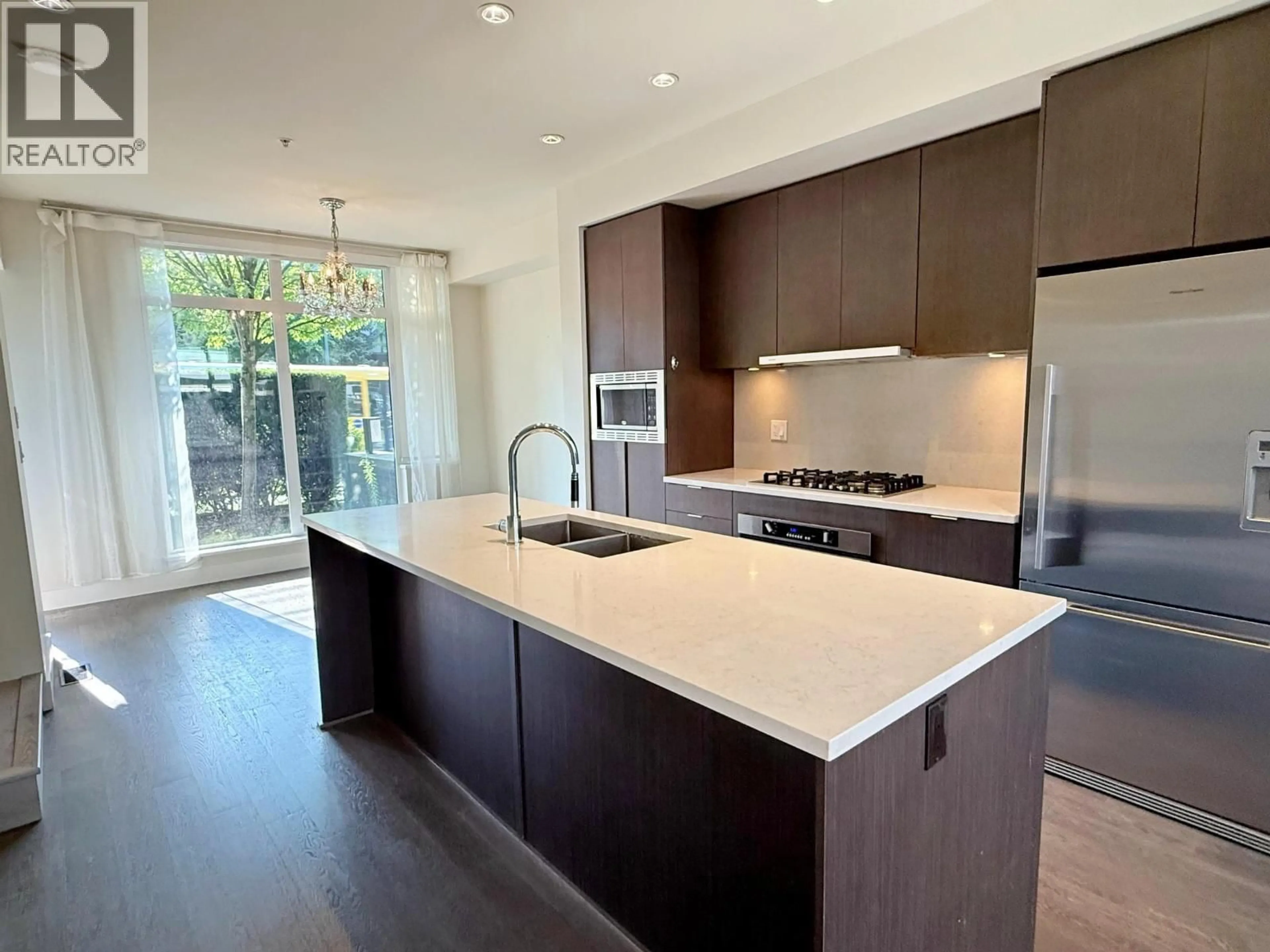 Open concept kitchen, unknown for 6180 OAK STREET, Vancouver British Columbia V6M2W2