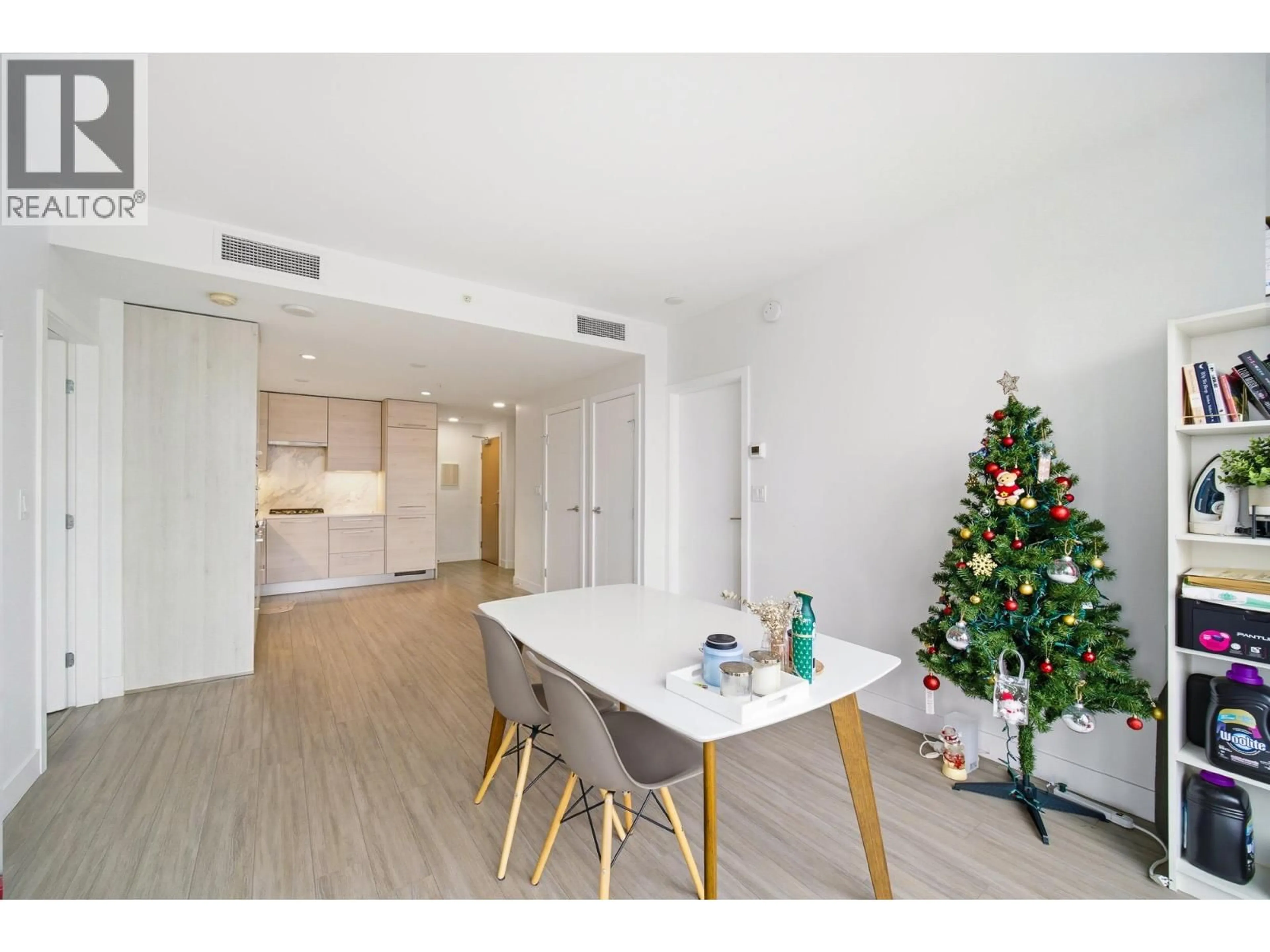 A pic of a room for 1503 - 4458 BERESFORD STREET, Burnaby British Columbia V5H0J1