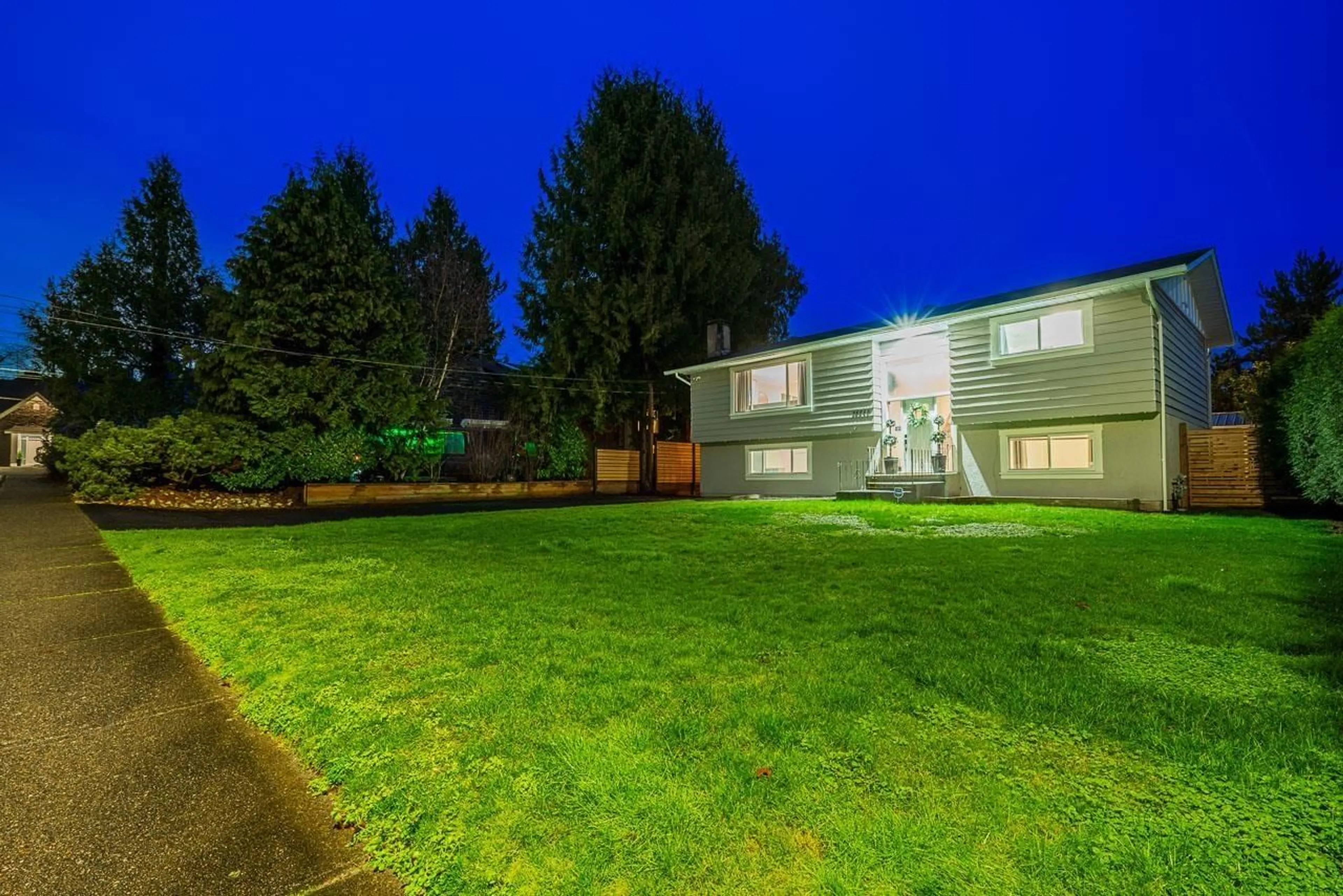 A pic from outside/outdoor area/front of a property/back of a property/a pic from drone, unknown for 26640 28B AVENUE, Langley British Columbia V4W3B2