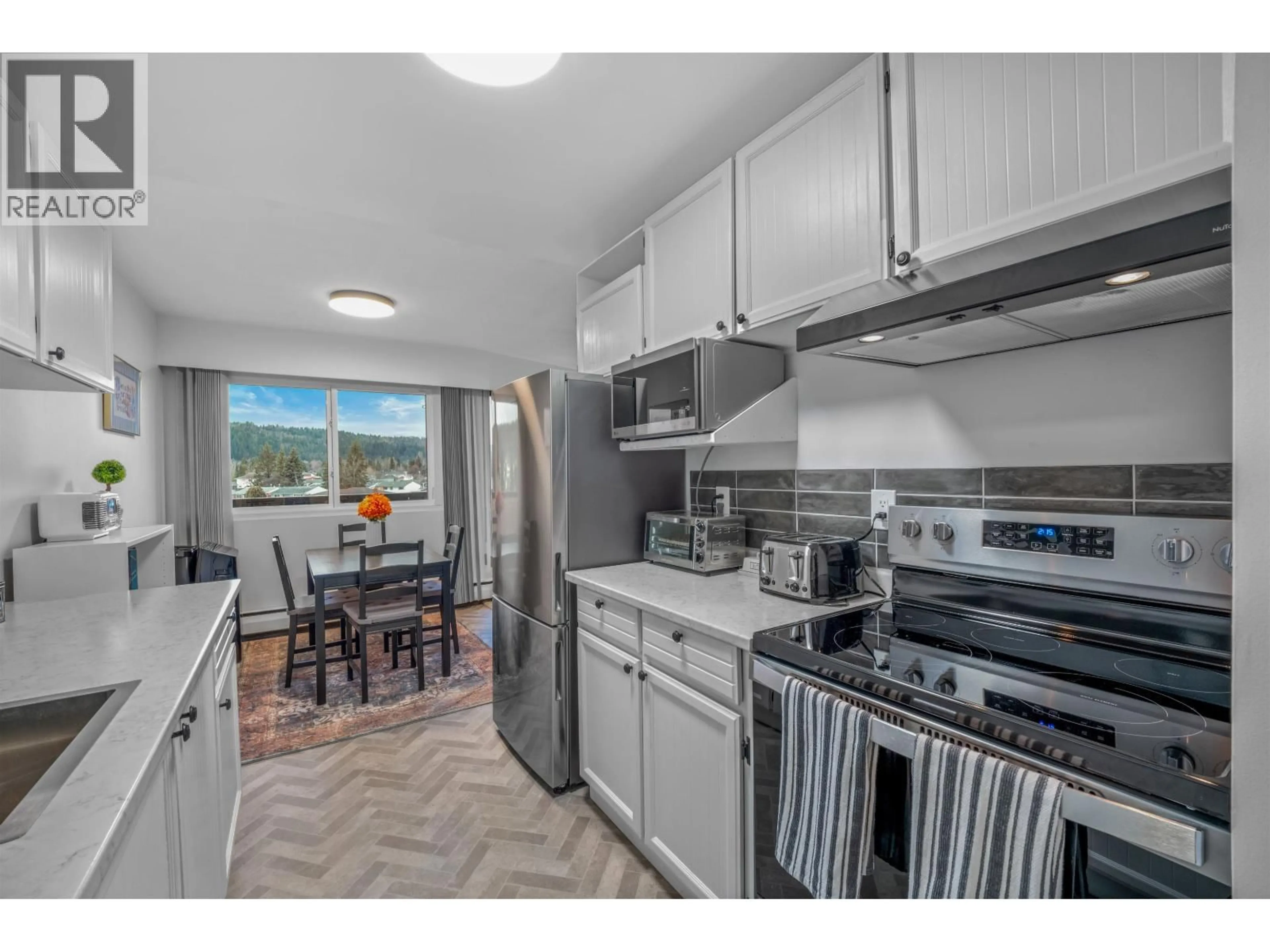 Unknown for 305 - 4288 15TH AVENUE, Prince George British Columbia V2M5K6