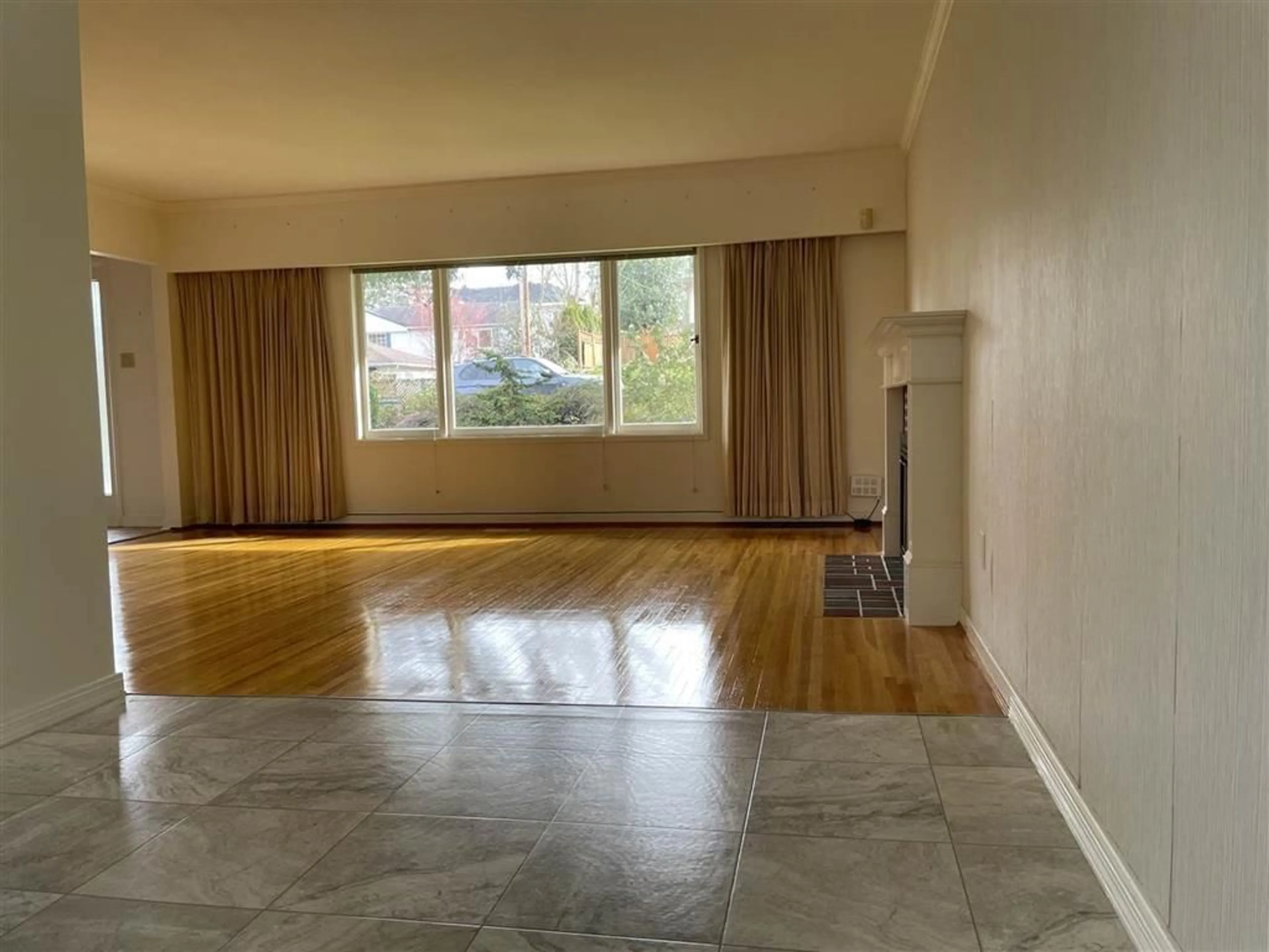 A pic of a room for 12677 98 AVENUE, Surrey British Columbia V3V2K7