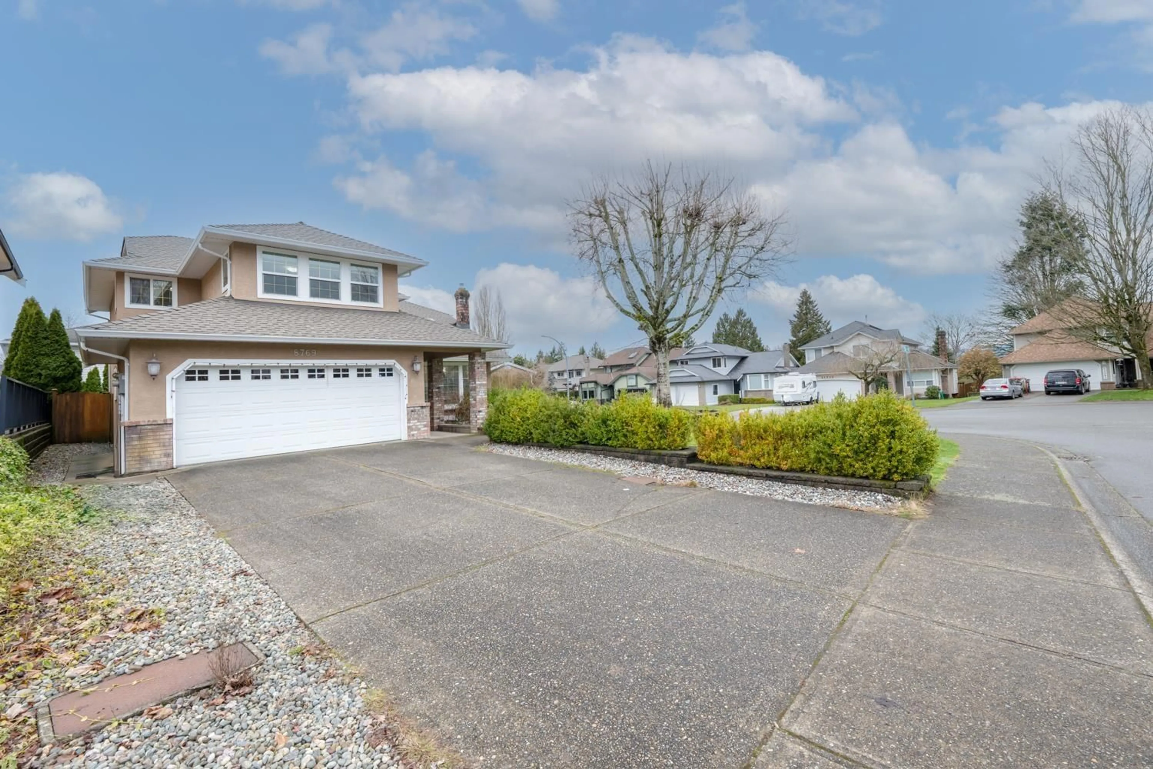 A pic from outside/outdoor area/front of a property/back of a property/a pic from drone, street for 8769 215B STREET, Langley British Columbia V1M2E6