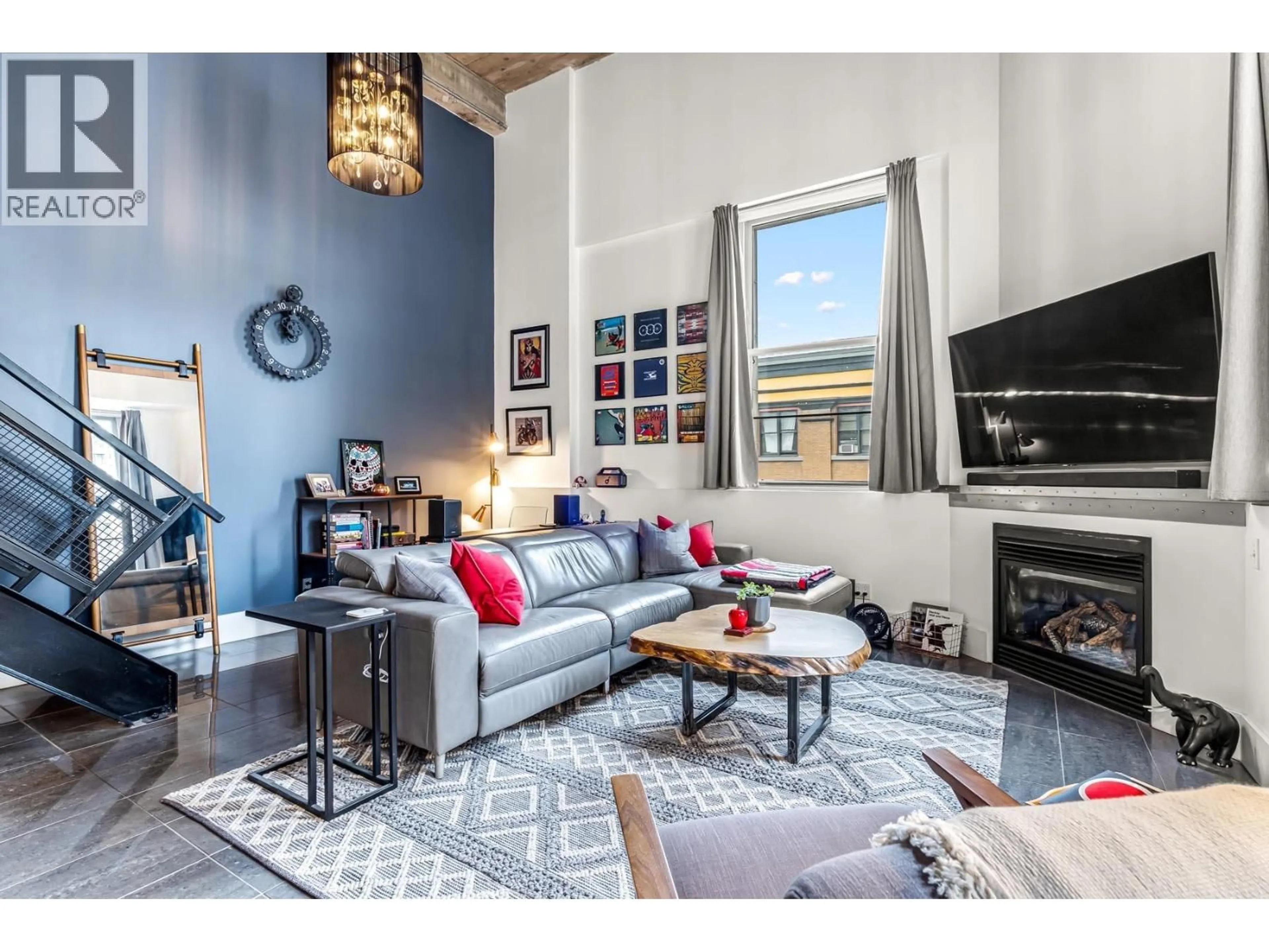 Living room with furniture, unknown for 404 - 549 COLUMBIA STREET, New Westminster British Columbia V3L1B3