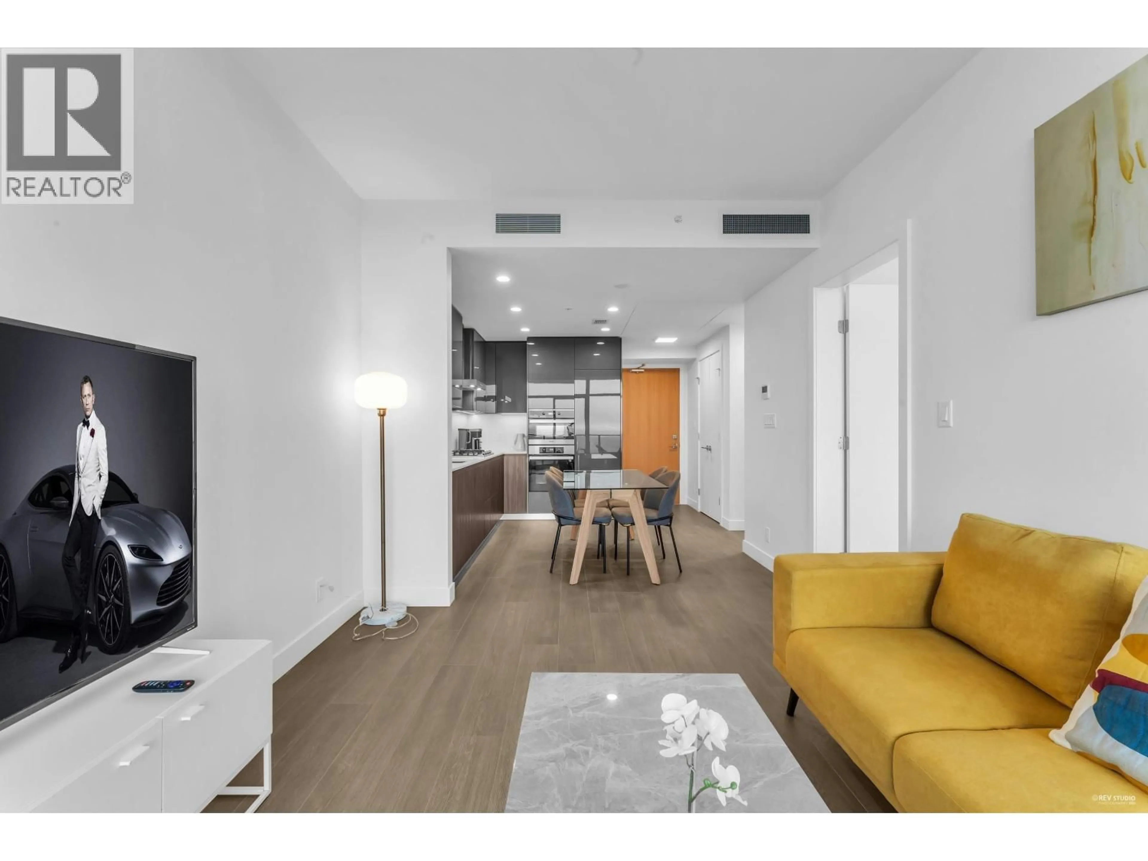 A pic of a room for 2105 - 6511 SUSSEX AVENUE, Burnaby British Columbia V5H0K5