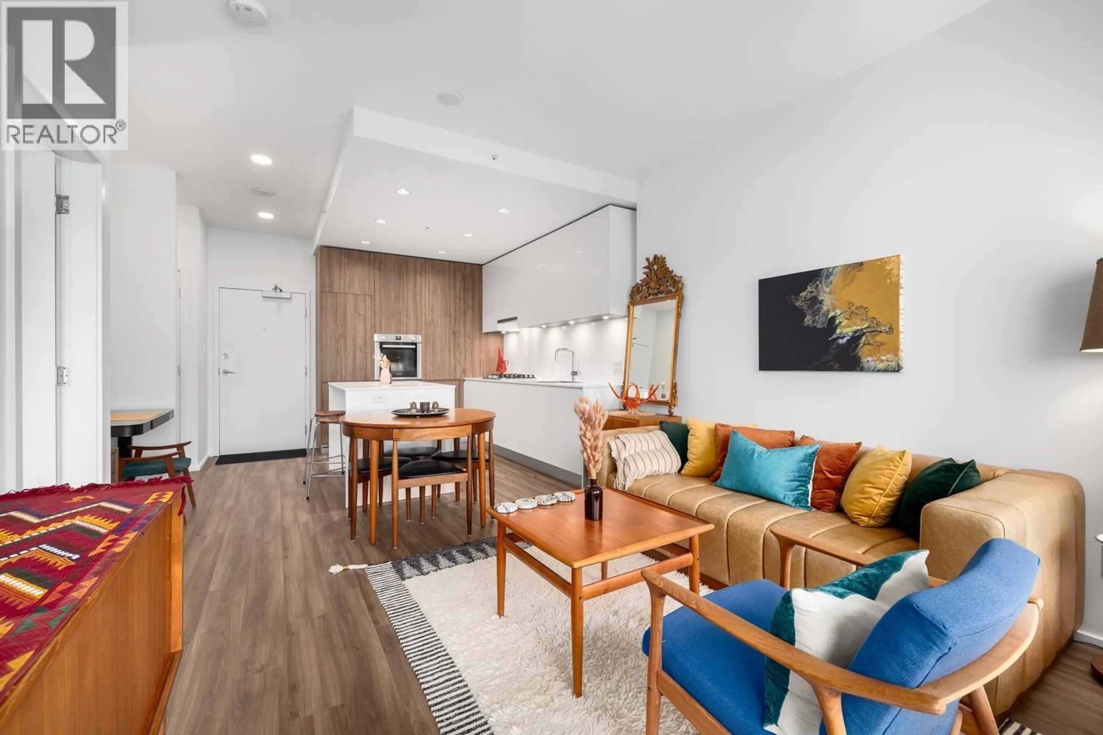 Living room with furniture, wood/laminate floor for 1509 - 4650 BRENTWOOD BOULEVARD, Burnaby British Columbia V5C0M3