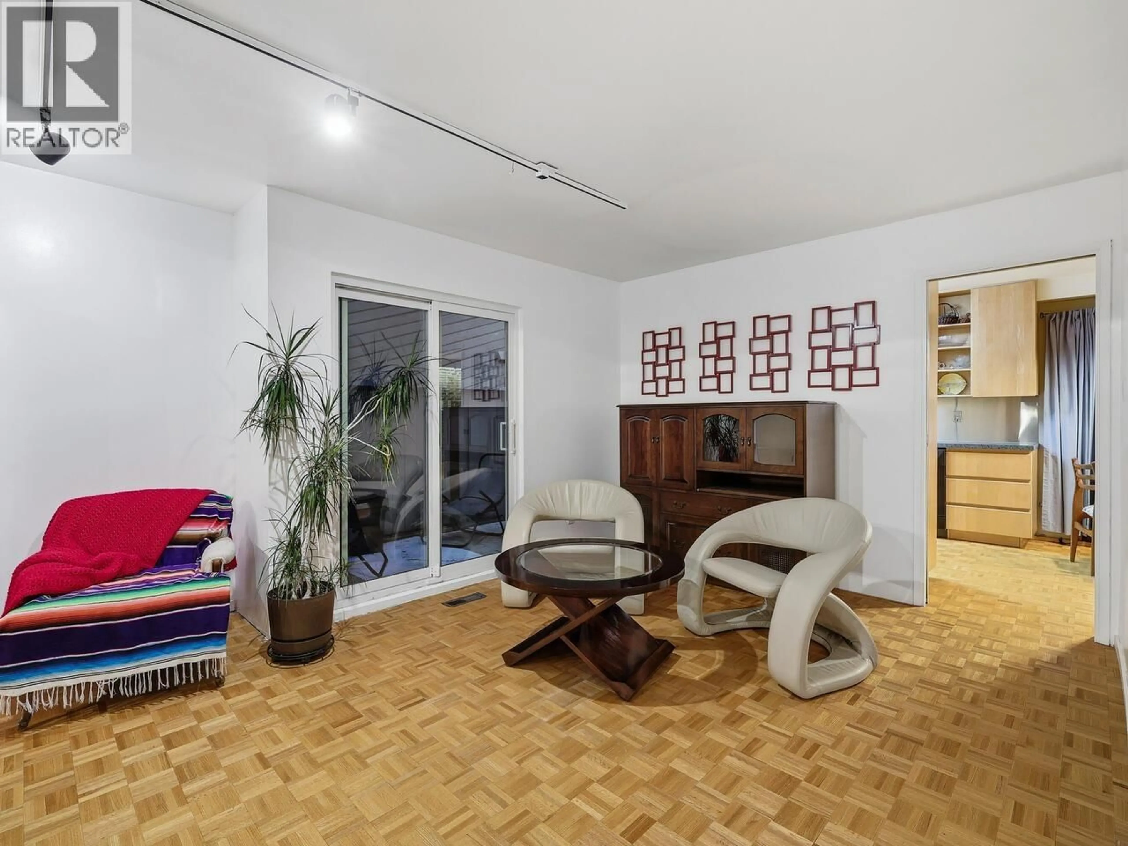 Living room with furniture, unknown for 4288 CANDLEWOOD DRIVE, Richmond British Columbia V7C4W1