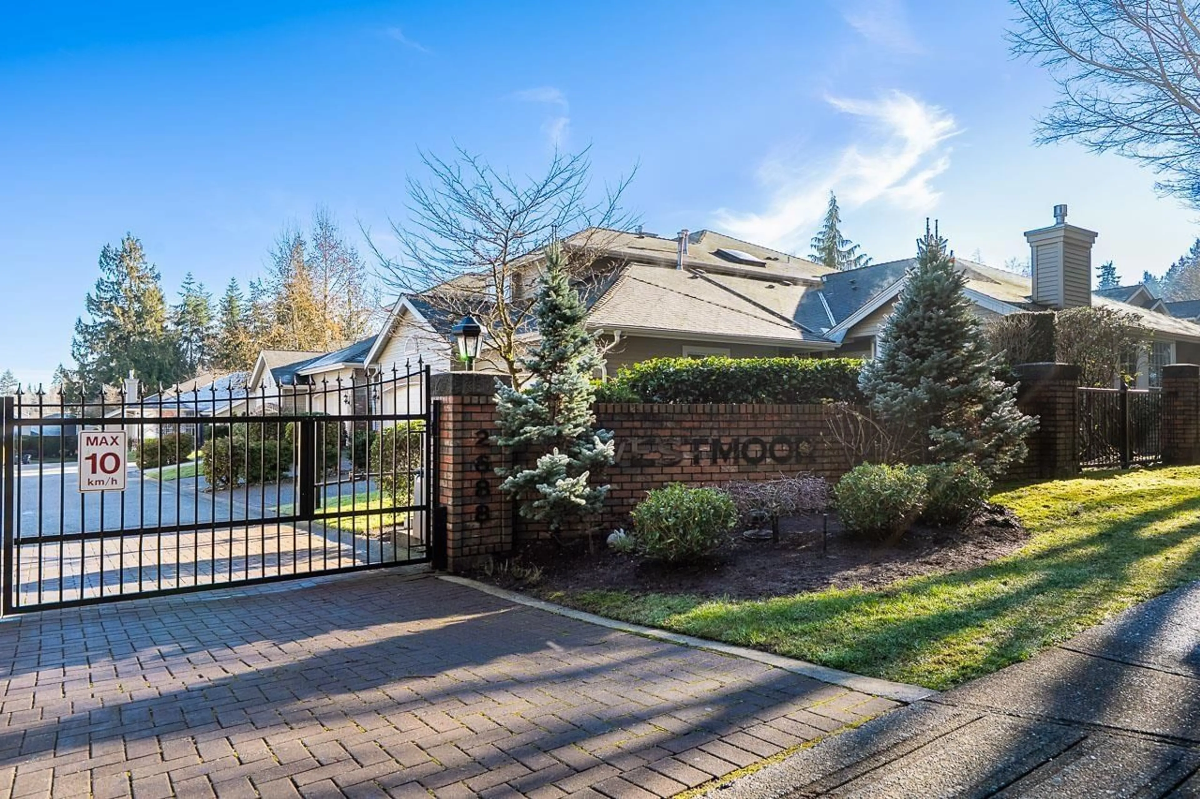 Unknown for 37 - 2688 150 STREET, Surrey British Columbia V4P1P1