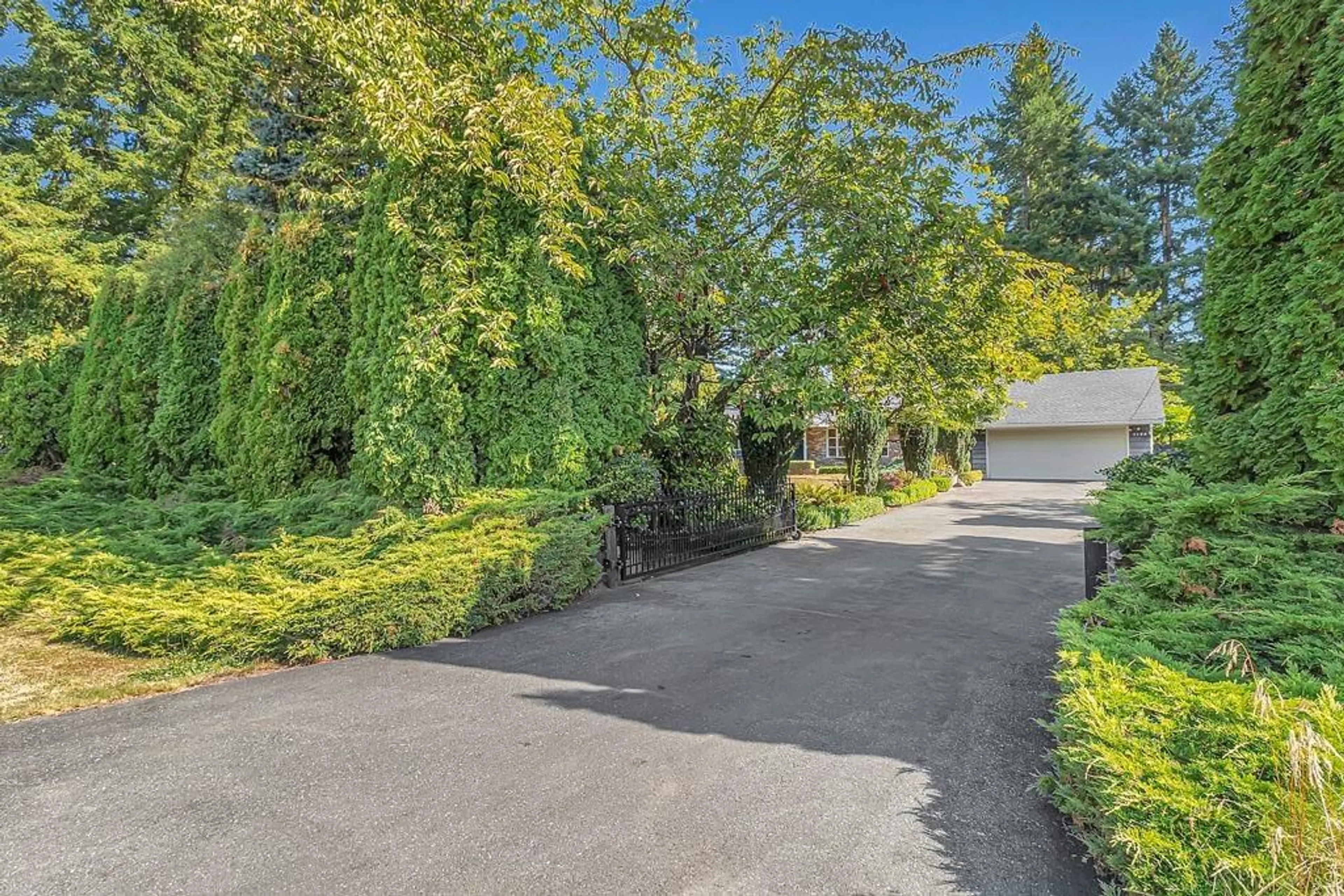 A pic from outside/outdoor area/front of a property/back of a property/a pic from drone, street for 5144 235 STREET, Langley British Columbia V2Z2P5