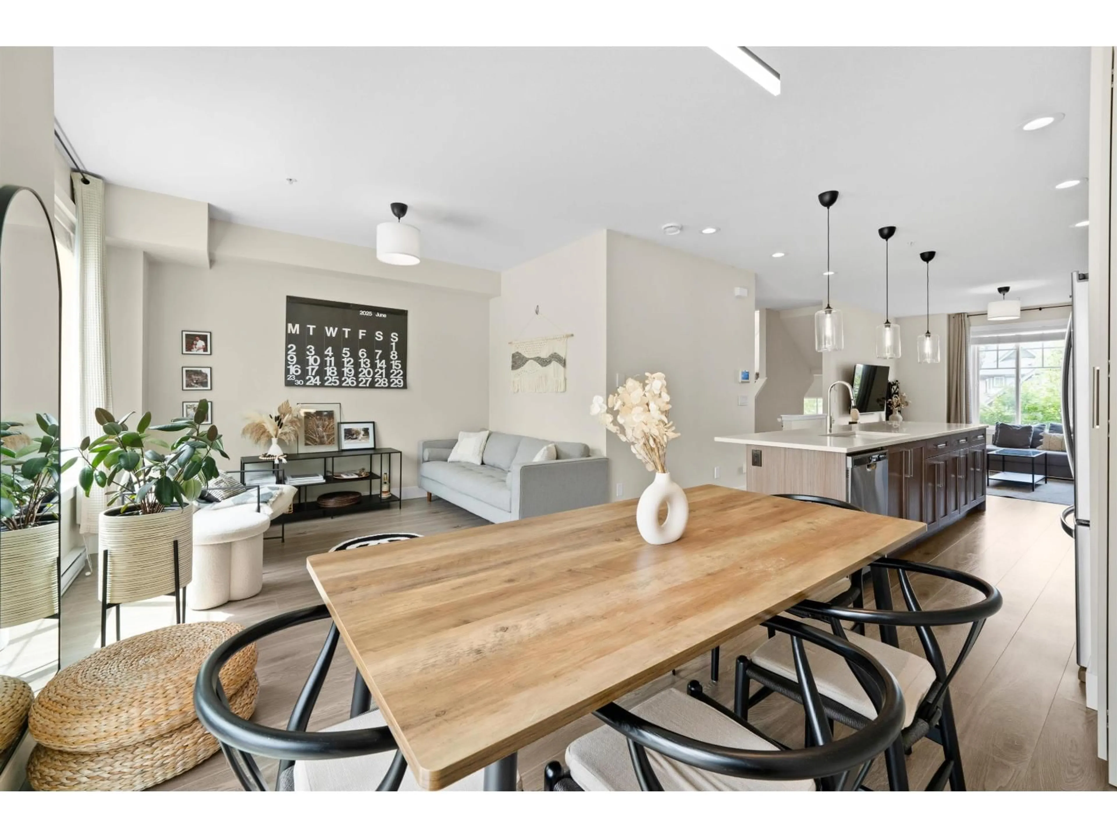 Open concept kitchen, unknown for 61 - 20498 82 AVENUE, Langley British Columbia V2Y0V1