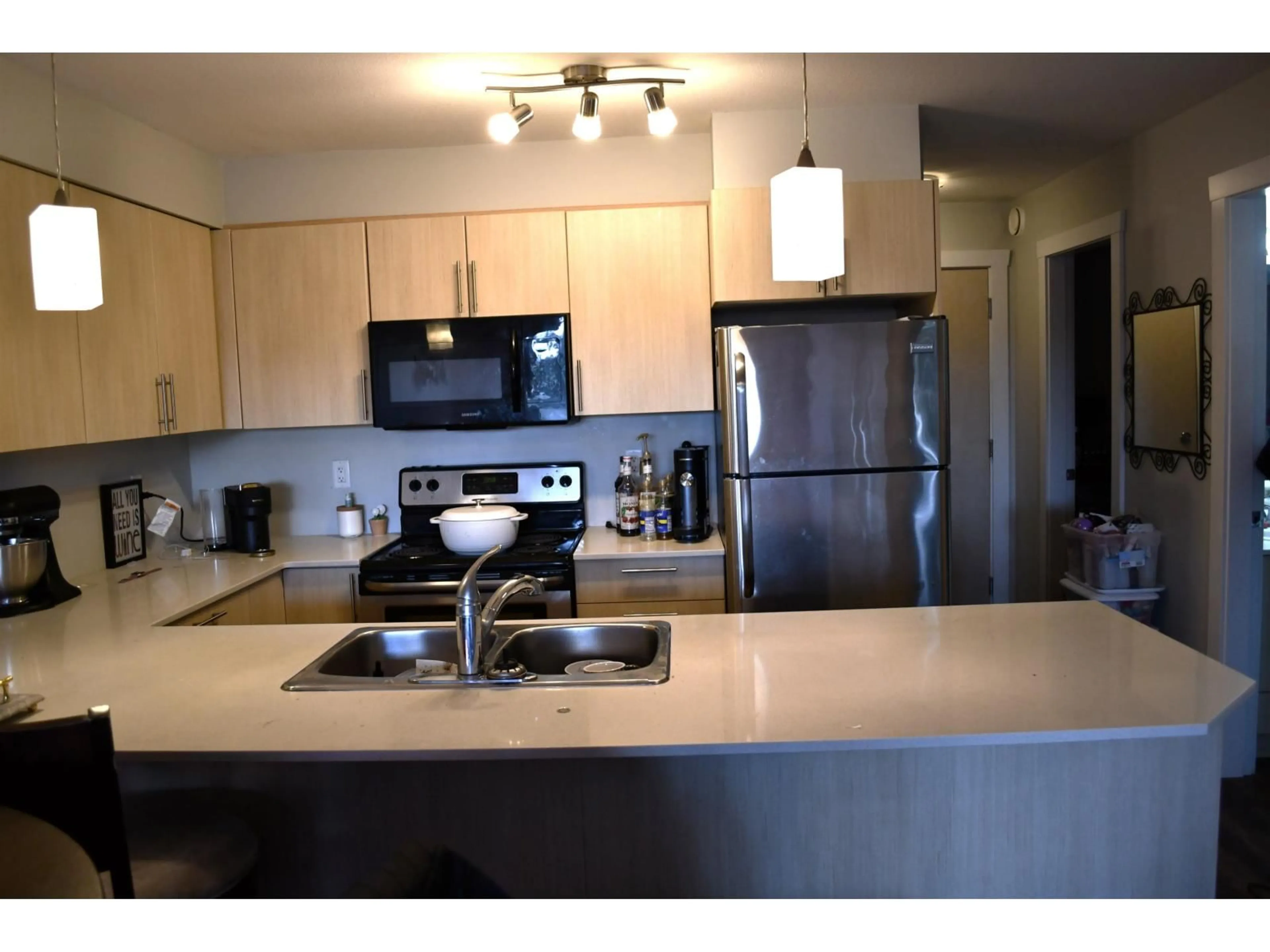Standard kitchen, unknown for 217 - 2565 CAMPBELL AVENUE, Abbotsford British Columbia V2S0E3
