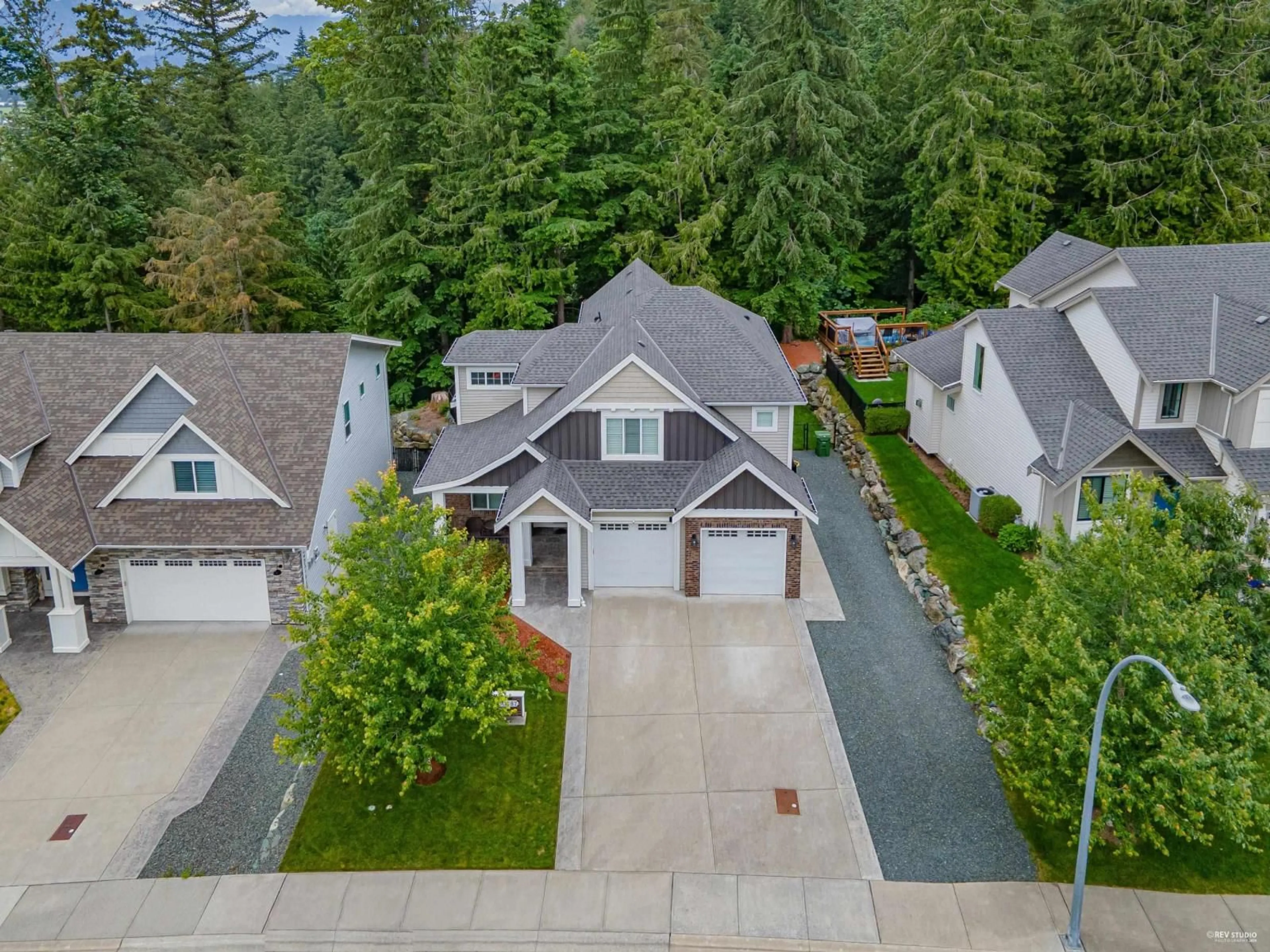 A pic from outside/outdoor area/front of a property/back of a property/a pic from drone, street for 50287 SIENNA AVENUE, Chilliwack British Columbia V4Z0C4