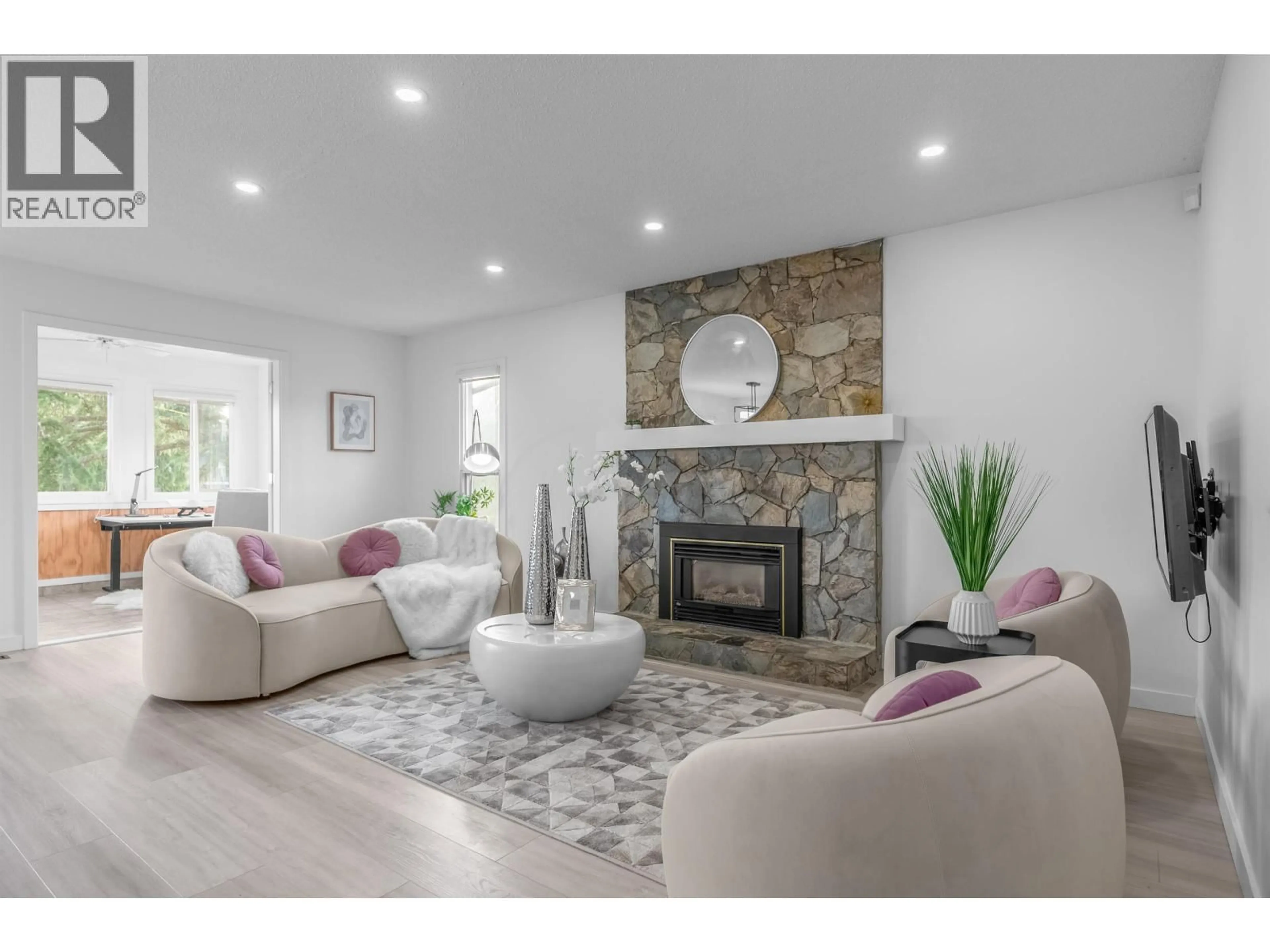 Living room with furniture, unknown for 3515 RICHMOND STREET, Richmond British Columbia V7E2W2