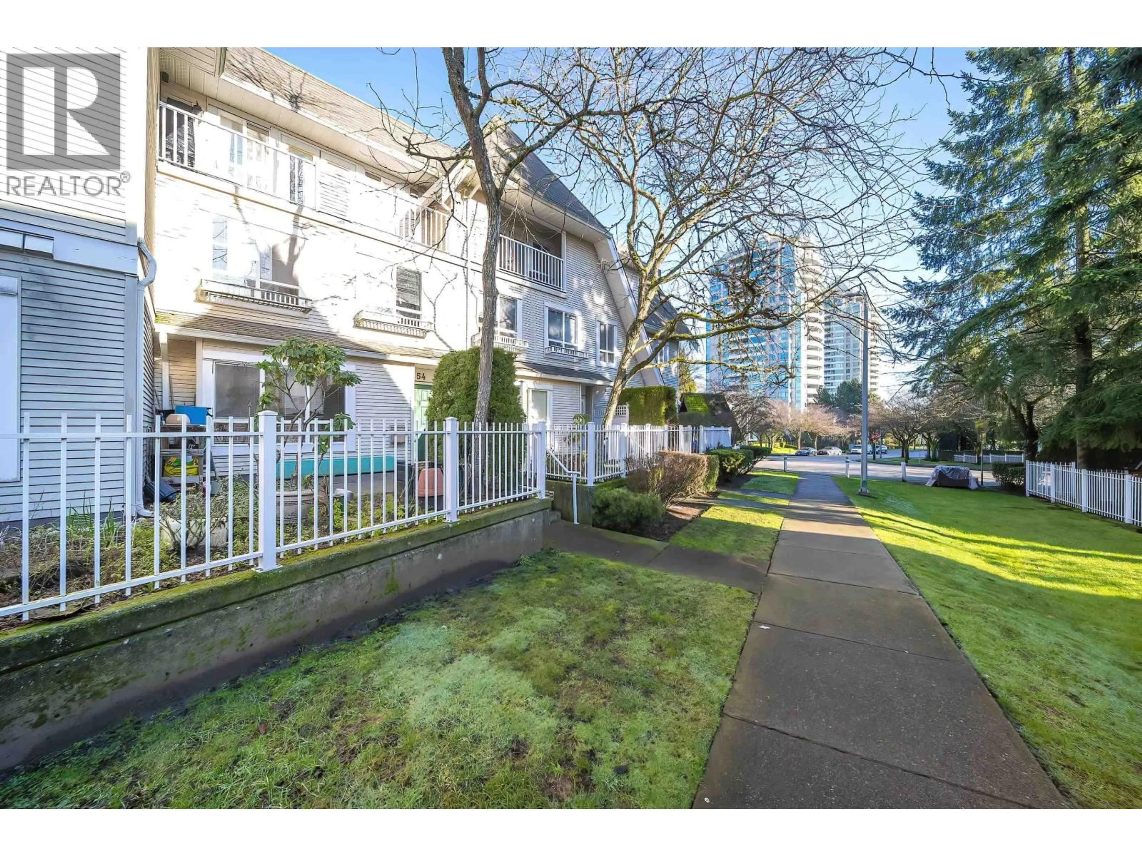 Patio, street for 54 - 6577 SOUTHOAKS CRESCENT, Burnaby British Columbia V5E4J9