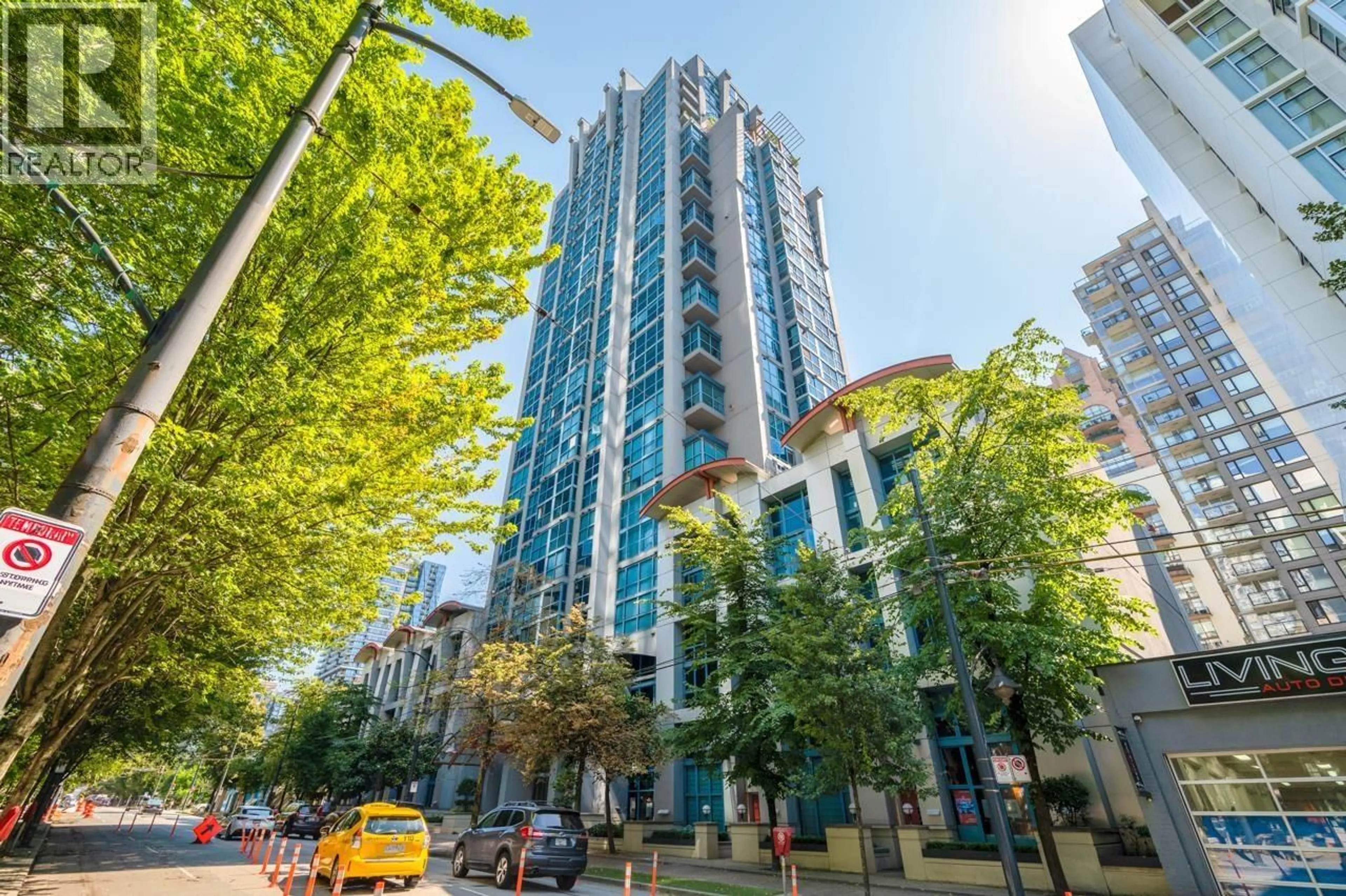 A pic from outside/outdoor area/front of a property/back of a property/a pic from drone, unknown for 1907 - 1238 SEYMOUR STREET, Vancouver British Columbia V6B6J3