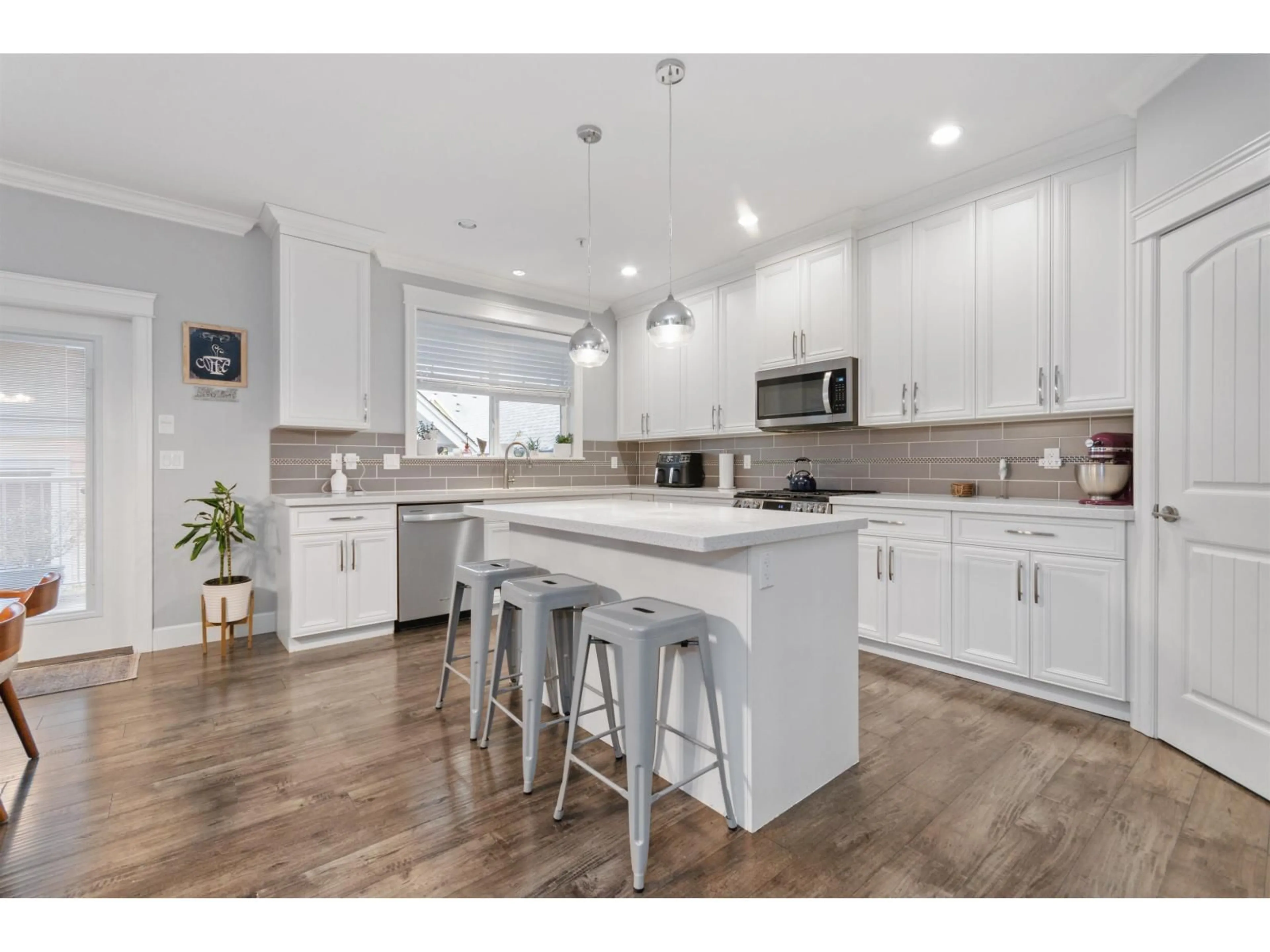 Open concept kitchen, unknown for 44763 ANGLERS BOULEVARD, Chilliwack British Columbia V2R0X7