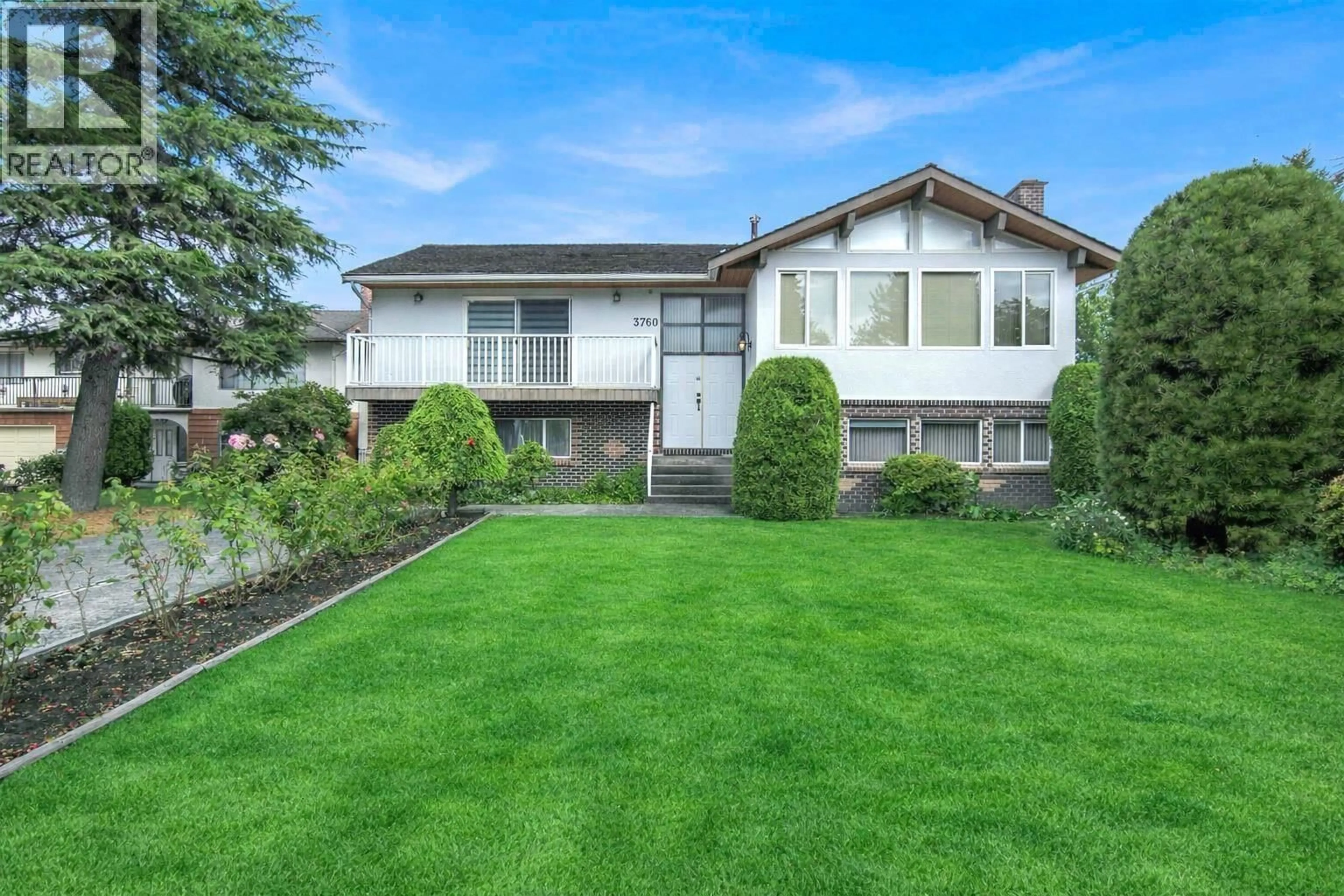 A pic from outside/outdoor area/front of a property/back of a property/a pic from drone, street for 3760 BARGEN DRIVE, Richmond British Columbia V6X2R8