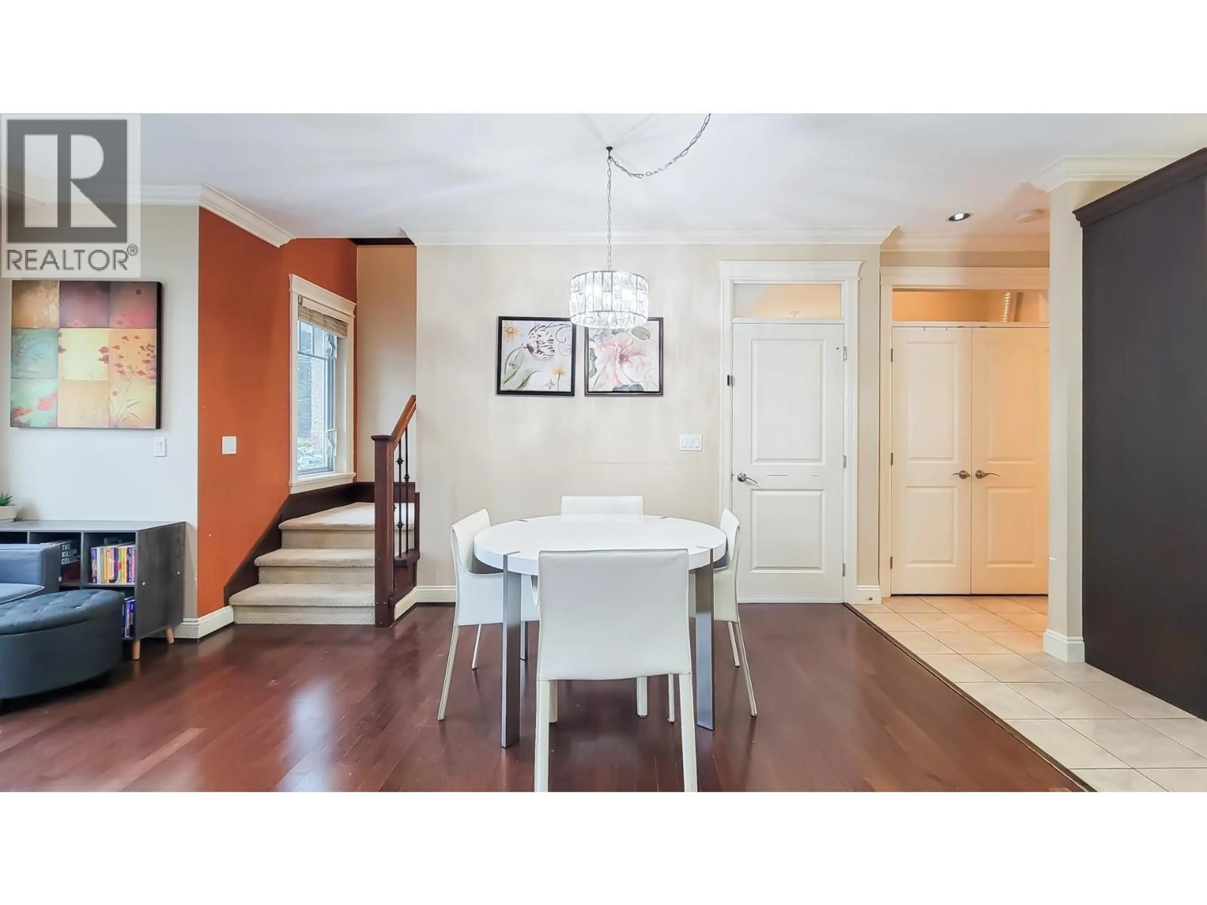 Unknown for 203 18TH STREET, North Vancouver British Columbia V7L2X7