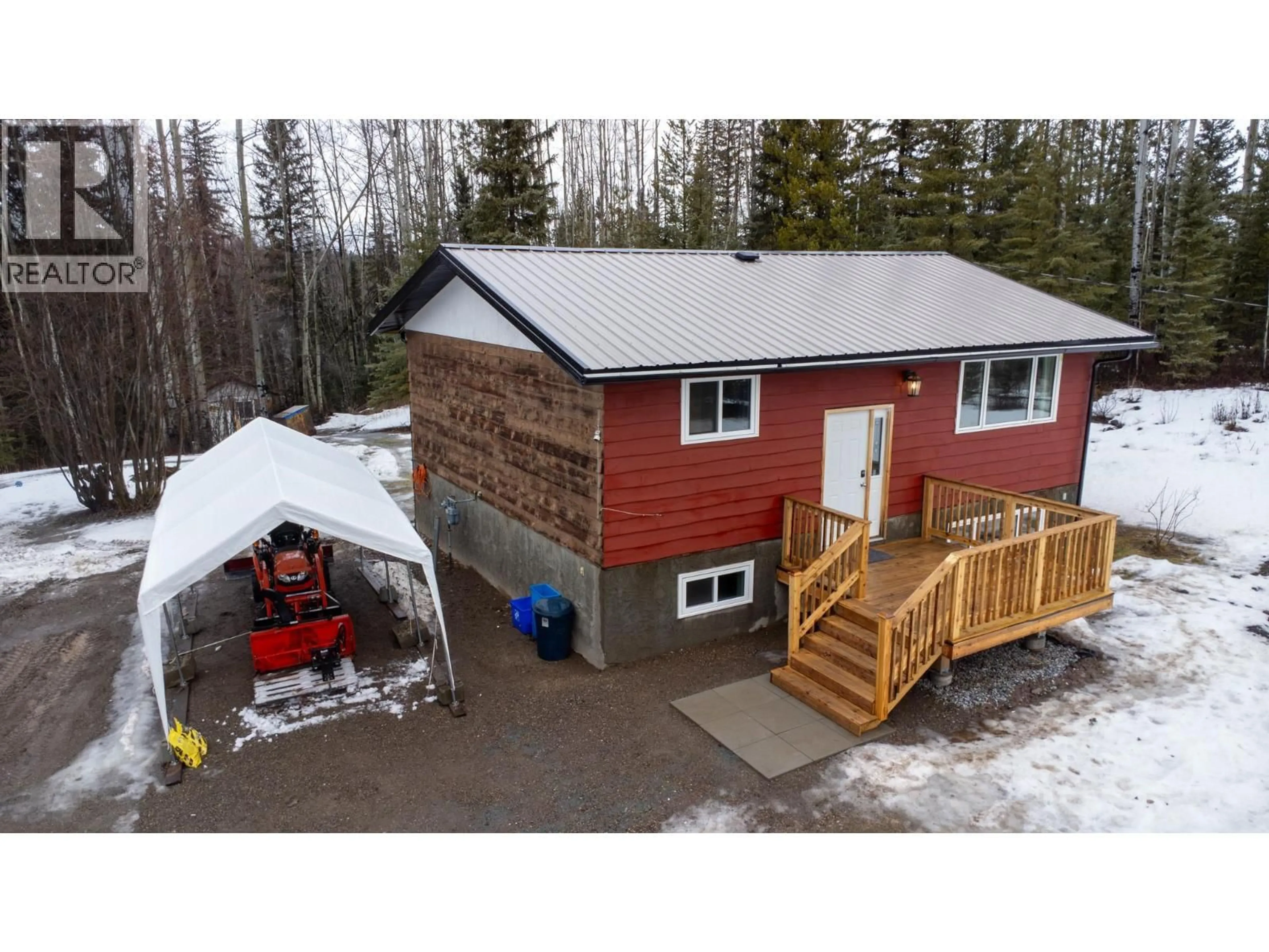 A pic from outside/outdoor area/front of a property/back of a property/a pic from drone, unknown for 12500 HILLCREST DRIVE, Prince George British Columbia V2N5C2