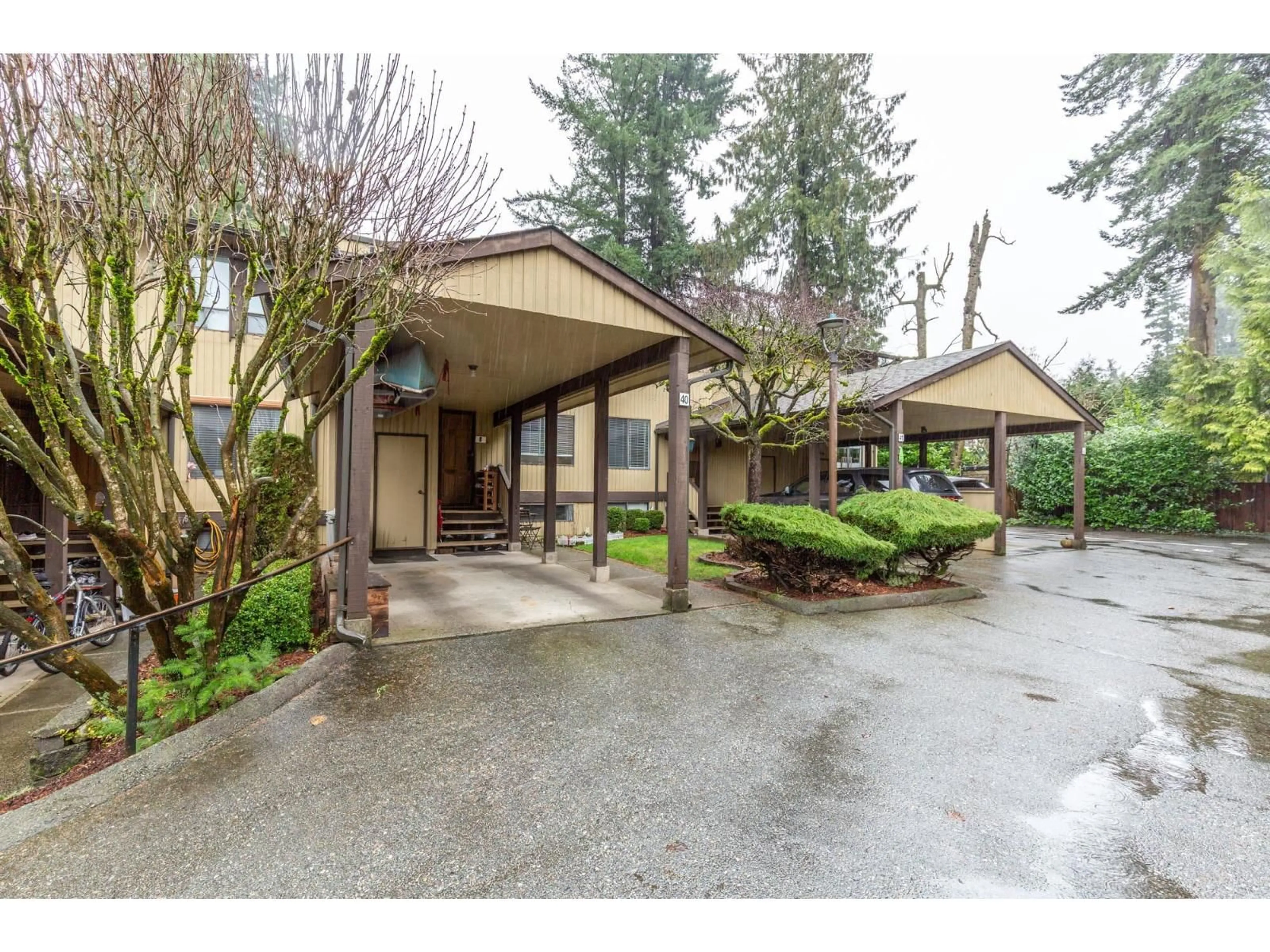 Indoor foyer for 40 - 2998 MOUAT DRIVE, Abbotsford British Columbia V2T4E6