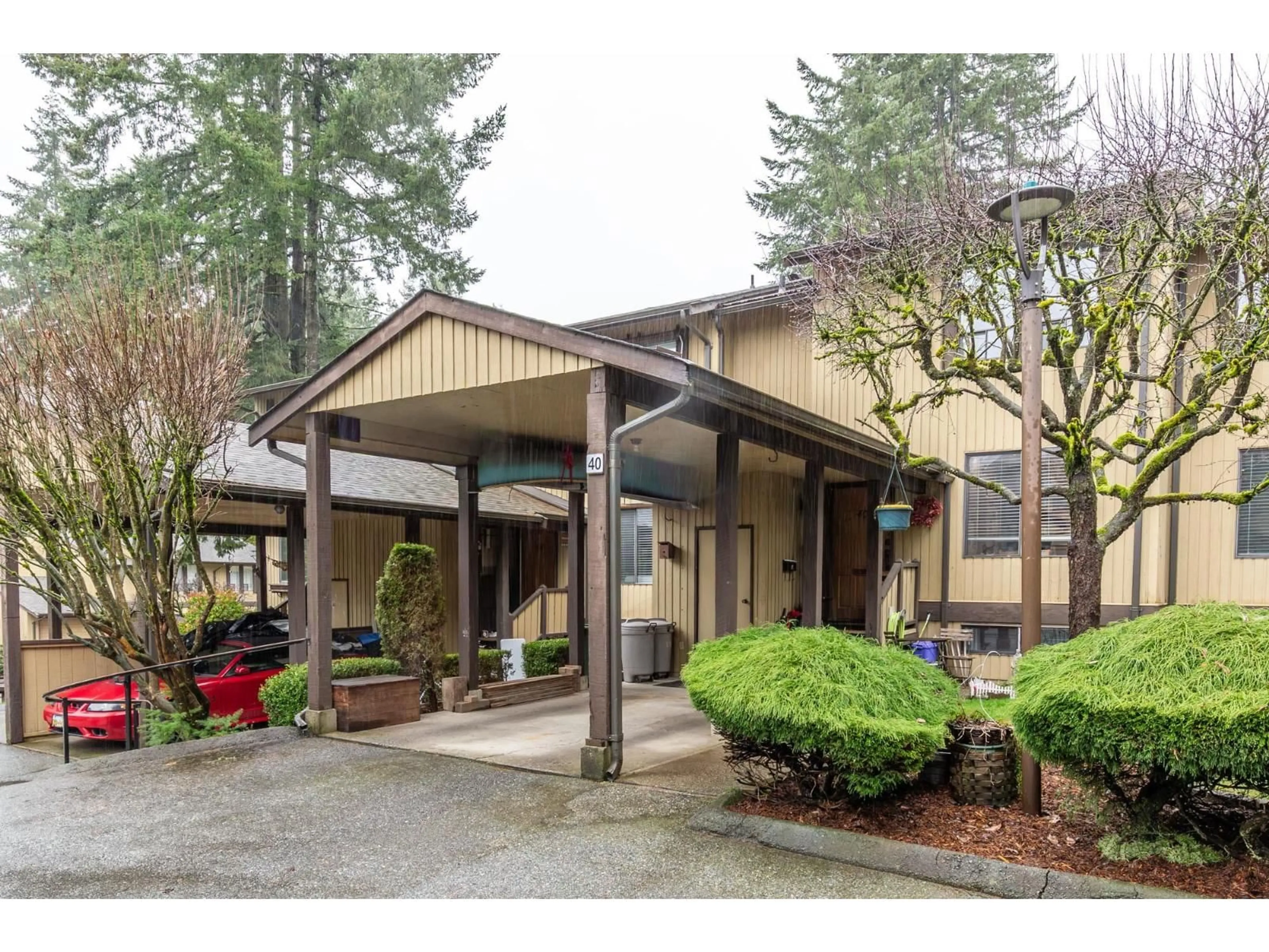 Indoor foyer for 40 - 2998 MOUAT DRIVE, Abbotsford British Columbia V2T4E6