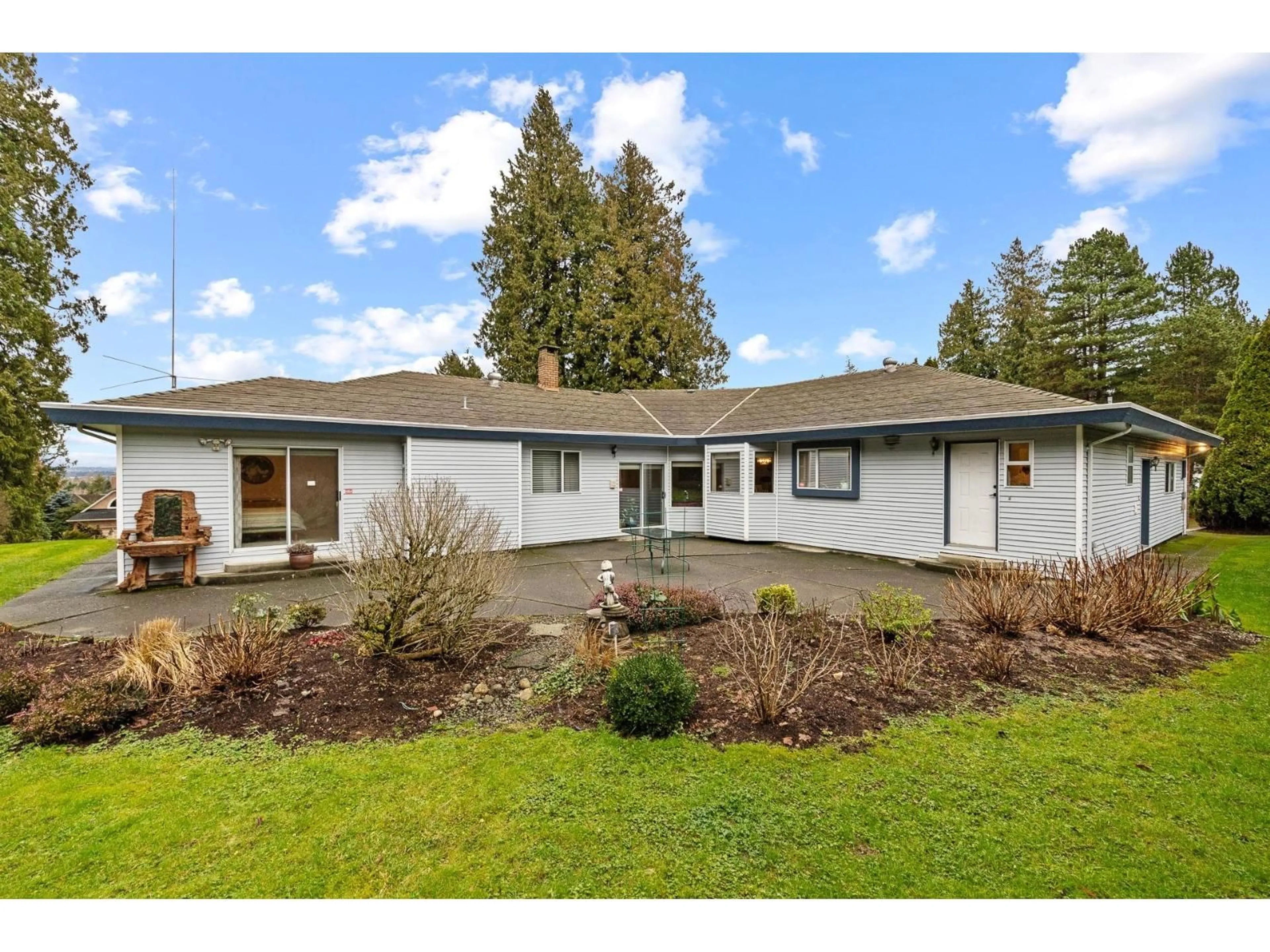 A pic from outside/outdoor area/front of a property/back of a property/a pic from drone, unknown for 3039 163 STREET, Surrey British Columbia V3Z0E3