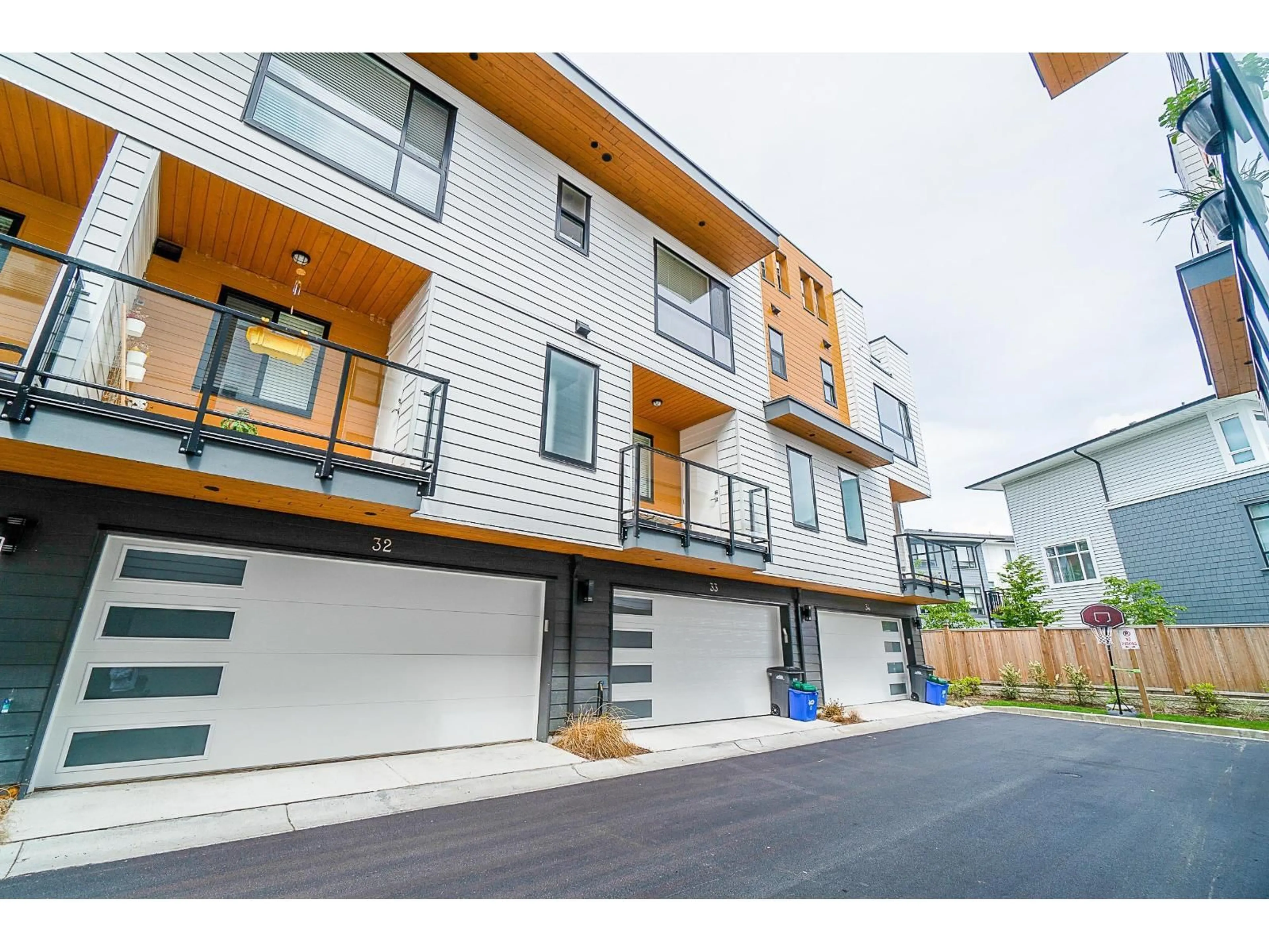 Unknown for 33 - 16511 WATSON DRIVE DRIVE, Surrey British Columbia V4N6T7