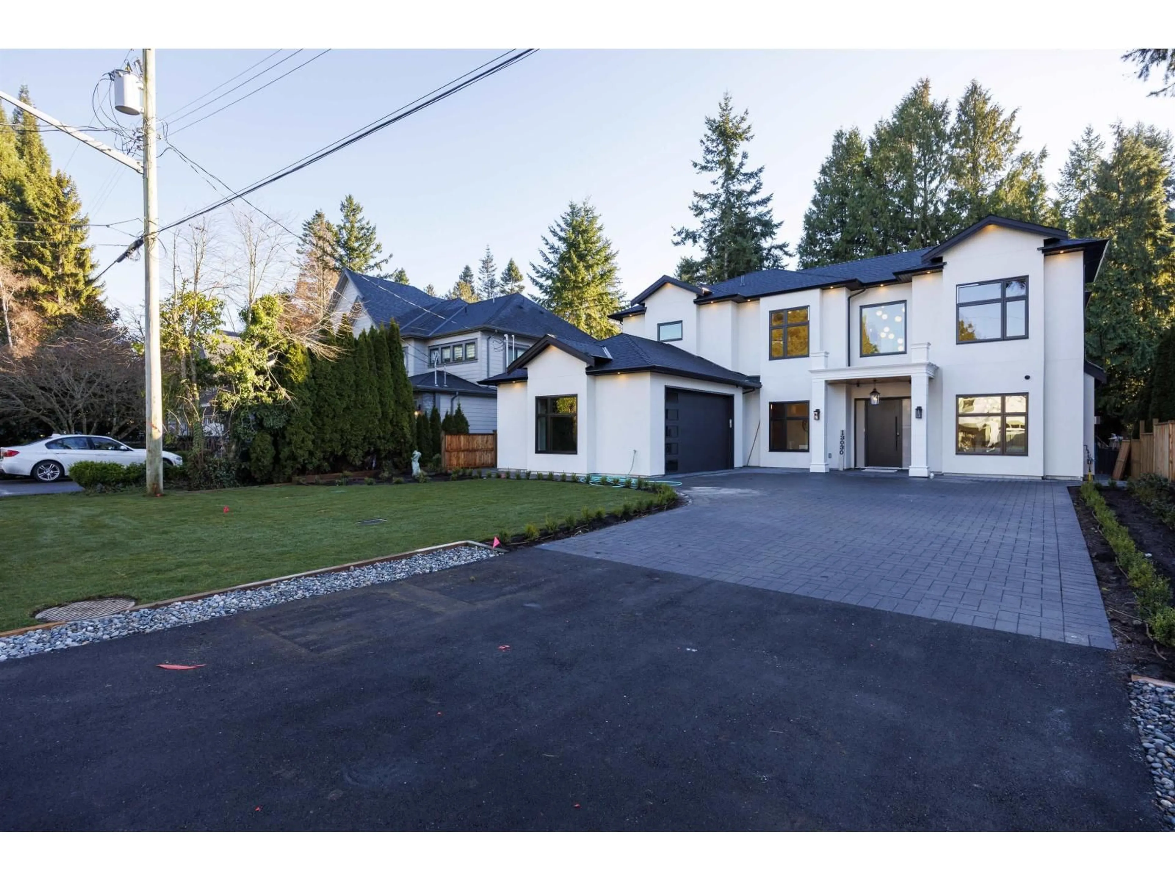 Unknown for 13030 15 AVENUE, Surrey British Columbia V4A1K7